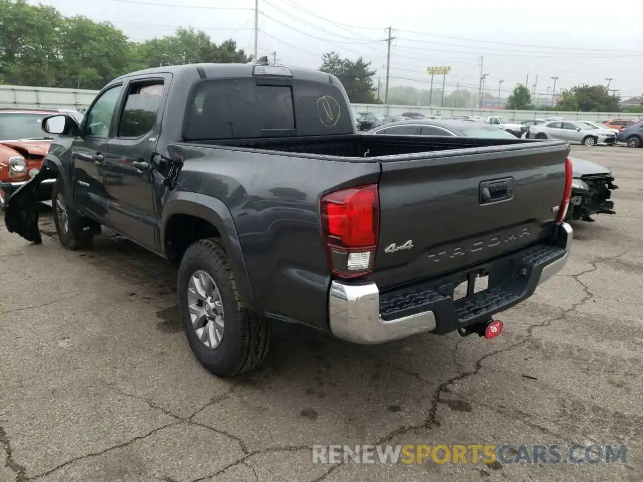 3 Photograph of a damaged car 3TMCZ5AN5KM191585 TOYOTA TACOMA 2019