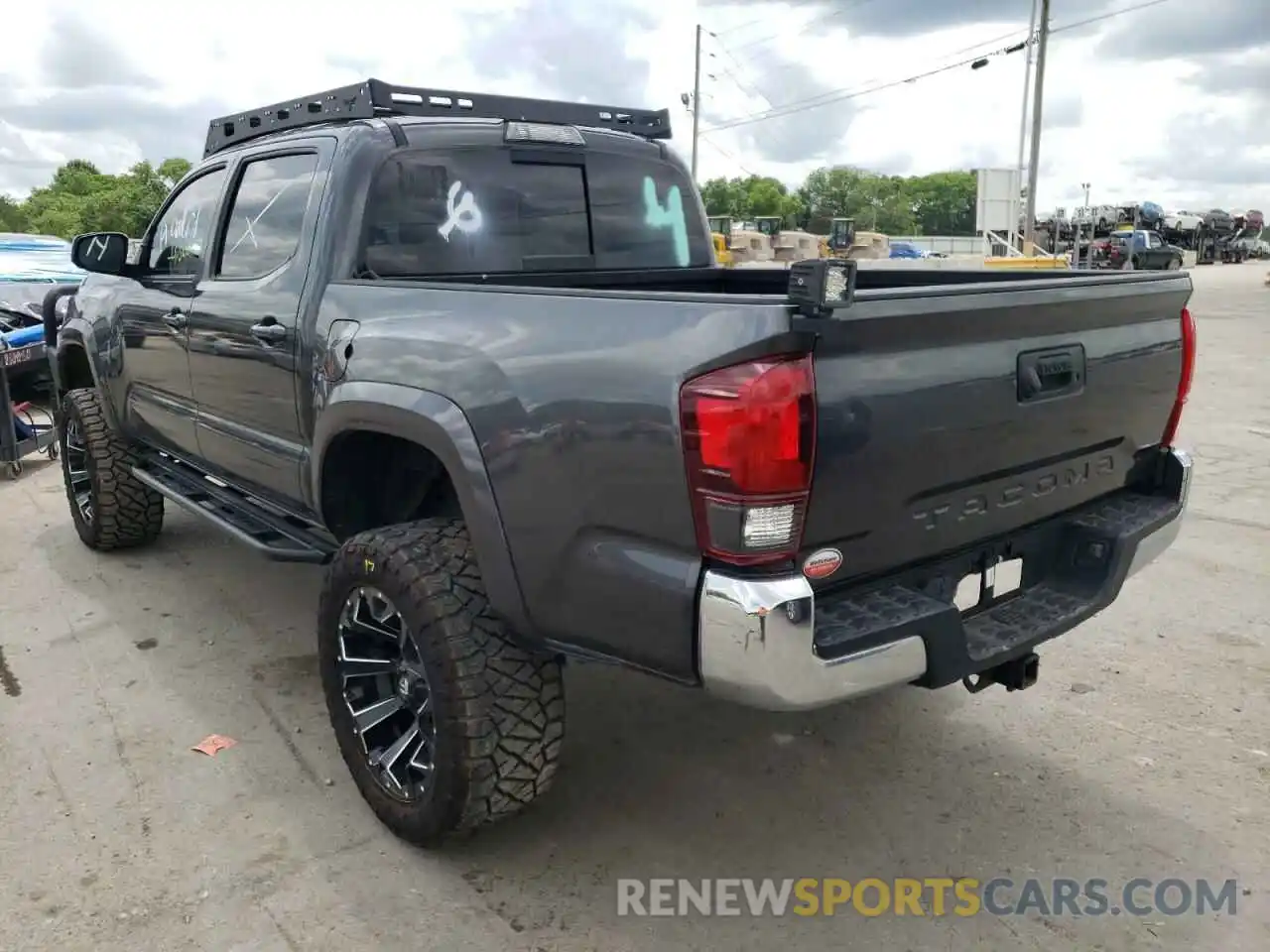 3 Photograph of a damaged car 3TMCZ5AN5KM194924 TOYOTA TACOMA 2019