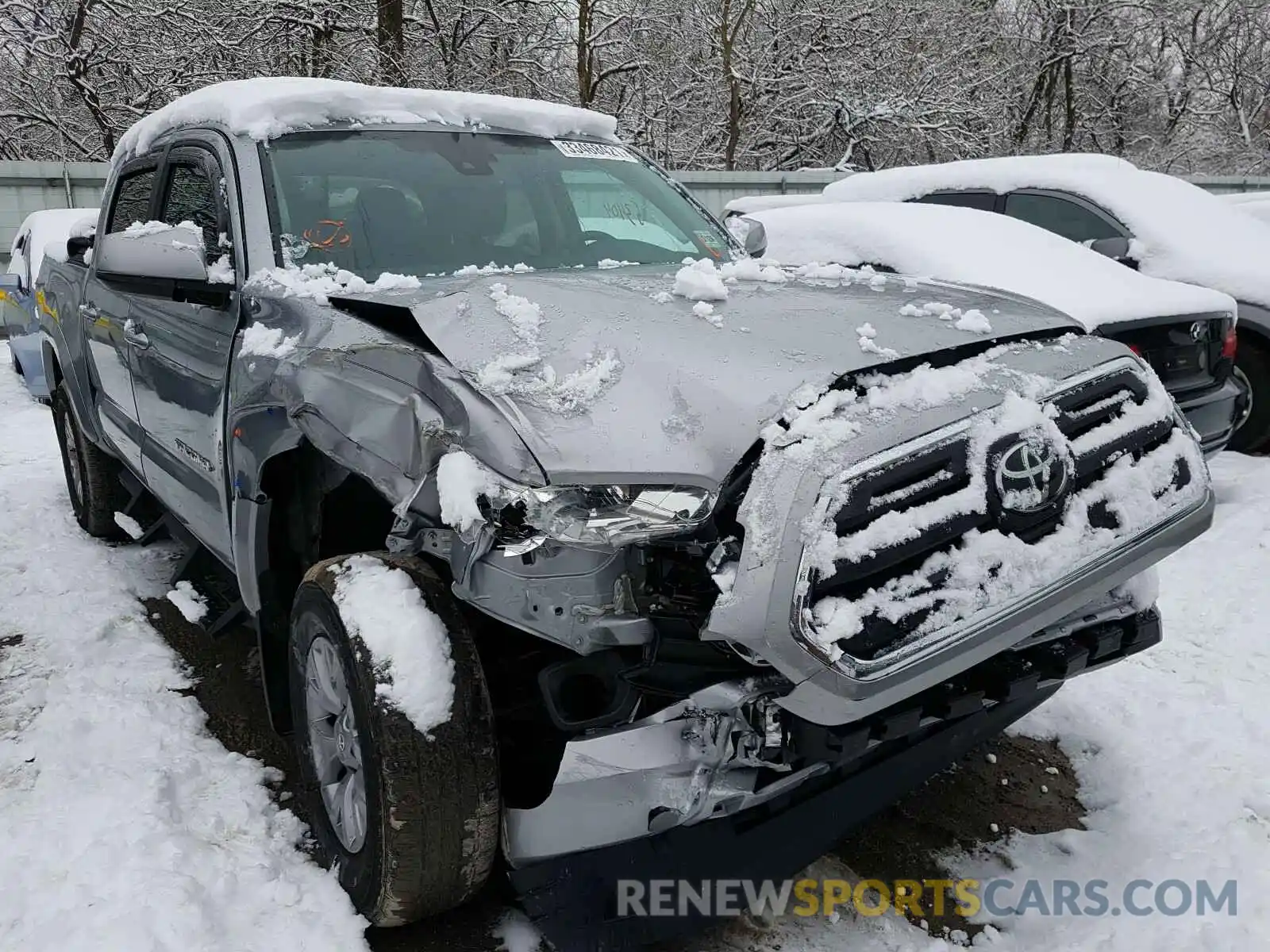 1 Фотография поврежденного автомобиля 3TMCZ5AN5KM196236 TOYOTA TACOMA 2019