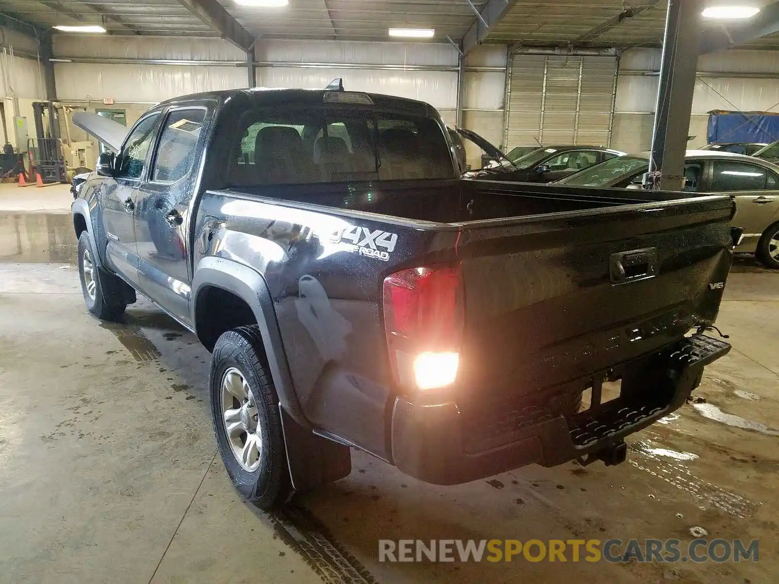 3 Photograph of a damaged car 3TMCZ5AN5KM198388 TOYOTA TACOMA 2019