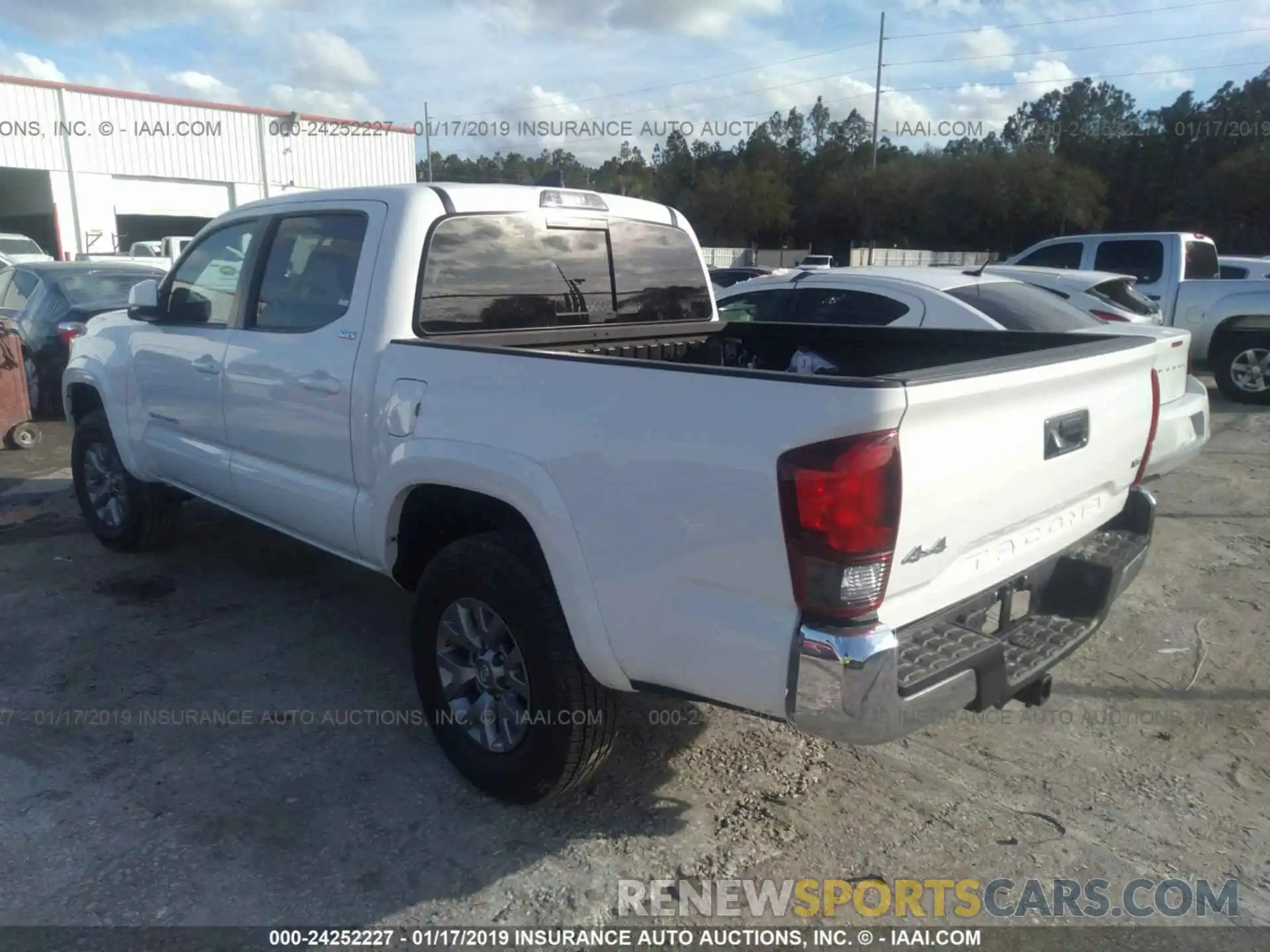 3 Photograph of a damaged car 3TMCZ5AN5KM198763 TOYOTA TACOMA 2019