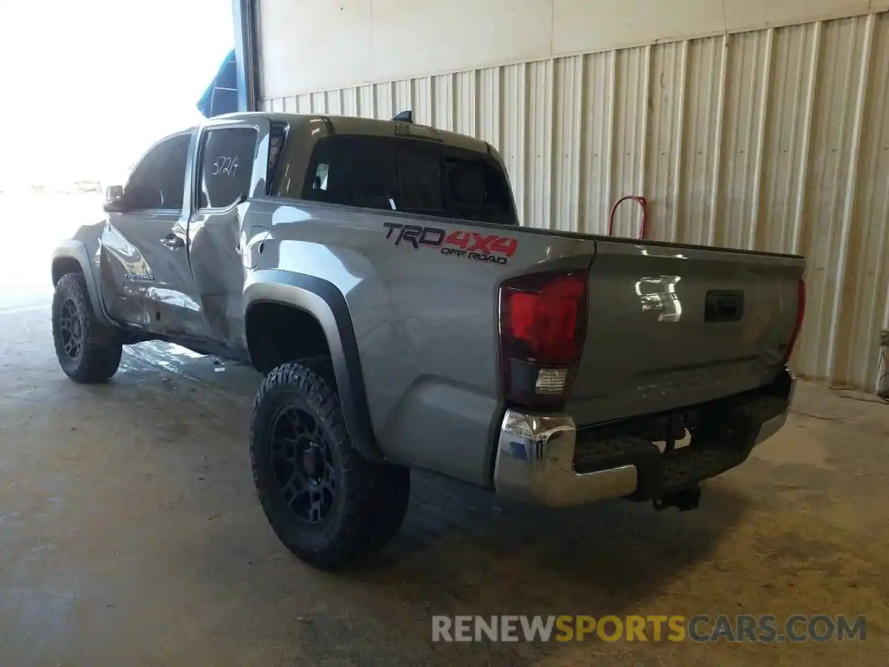 3 Photograph of a damaged car 3TMCZ5AN5KM199704 TOYOTA TACOMA 2019