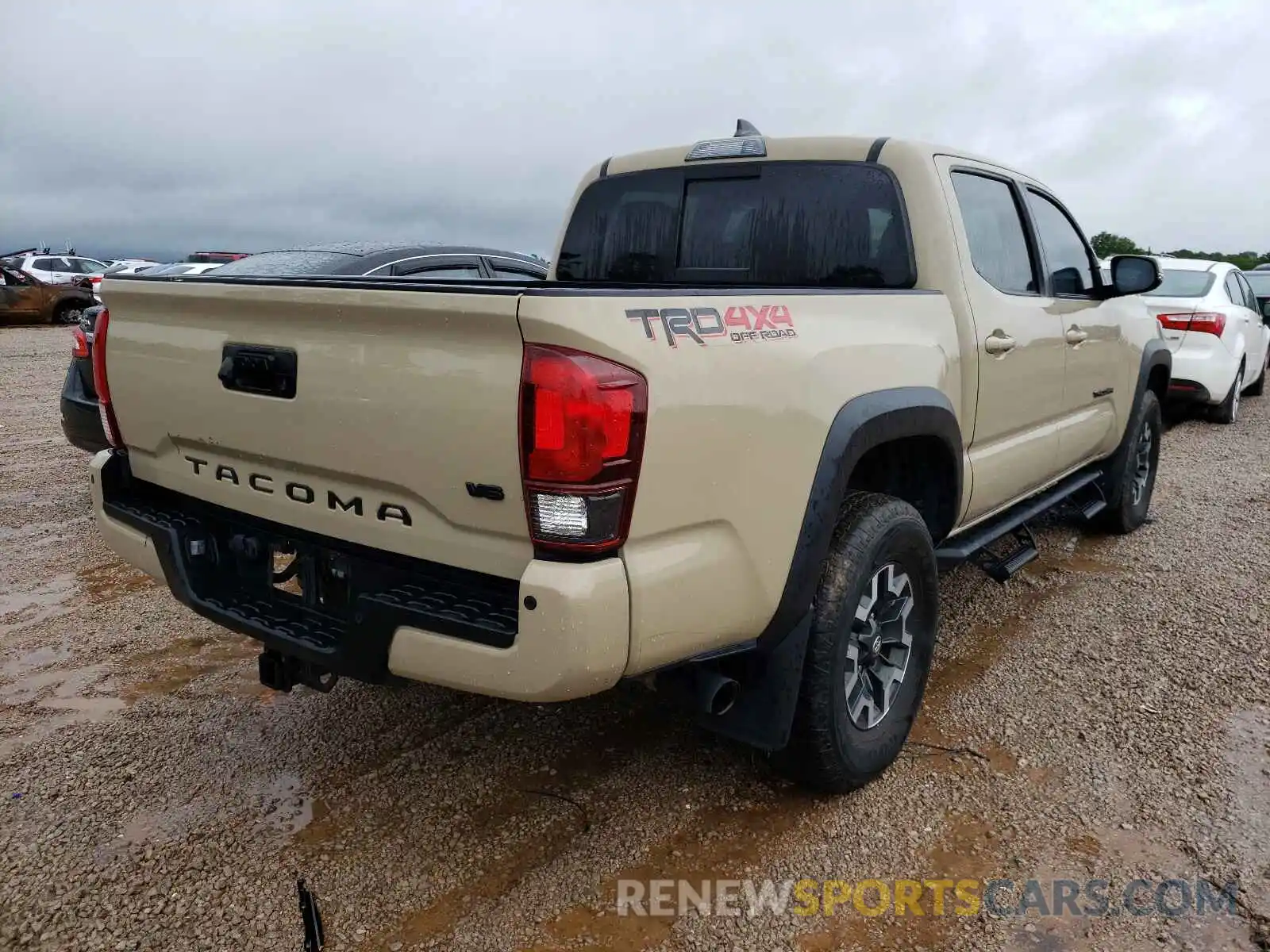 4 Photograph of a damaged car 3TMCZ5AN5KM200592 TOYOTA TACOMA 2019