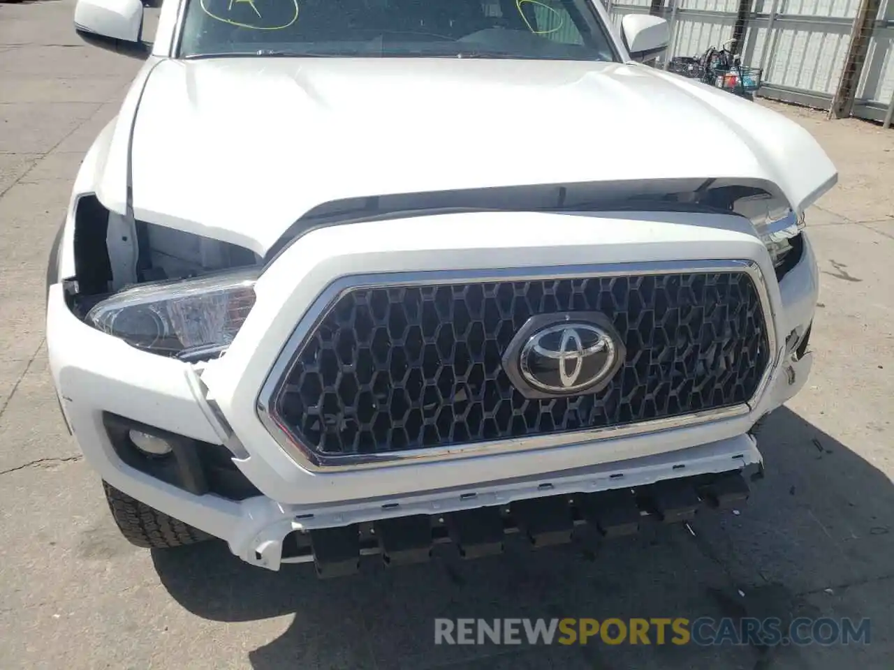 9 Photograph of a damaged car 3TMCZ5AN5KM207218 TOYOTA TACOMA 2019