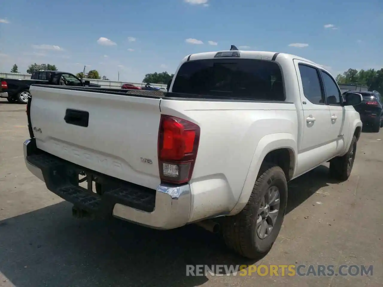 4 Фотография поврежденного автомобиля 3TMCZ5AN5KM208157 TOYOTA TACOMA 2019