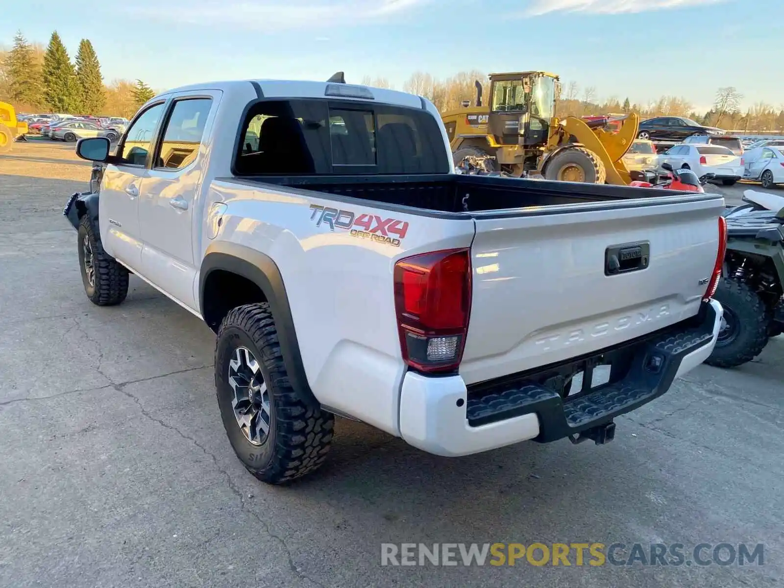 3 Photograph of a damaged car 3TMCZ5AN5KM208823 TOYOTA TACOMA 2019