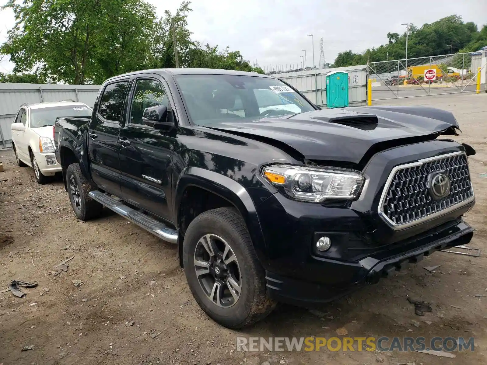 1 Фотография поврежденного автомобиля 3TMCZ5AN5KM209745 TOYOTA TACOMA 2019