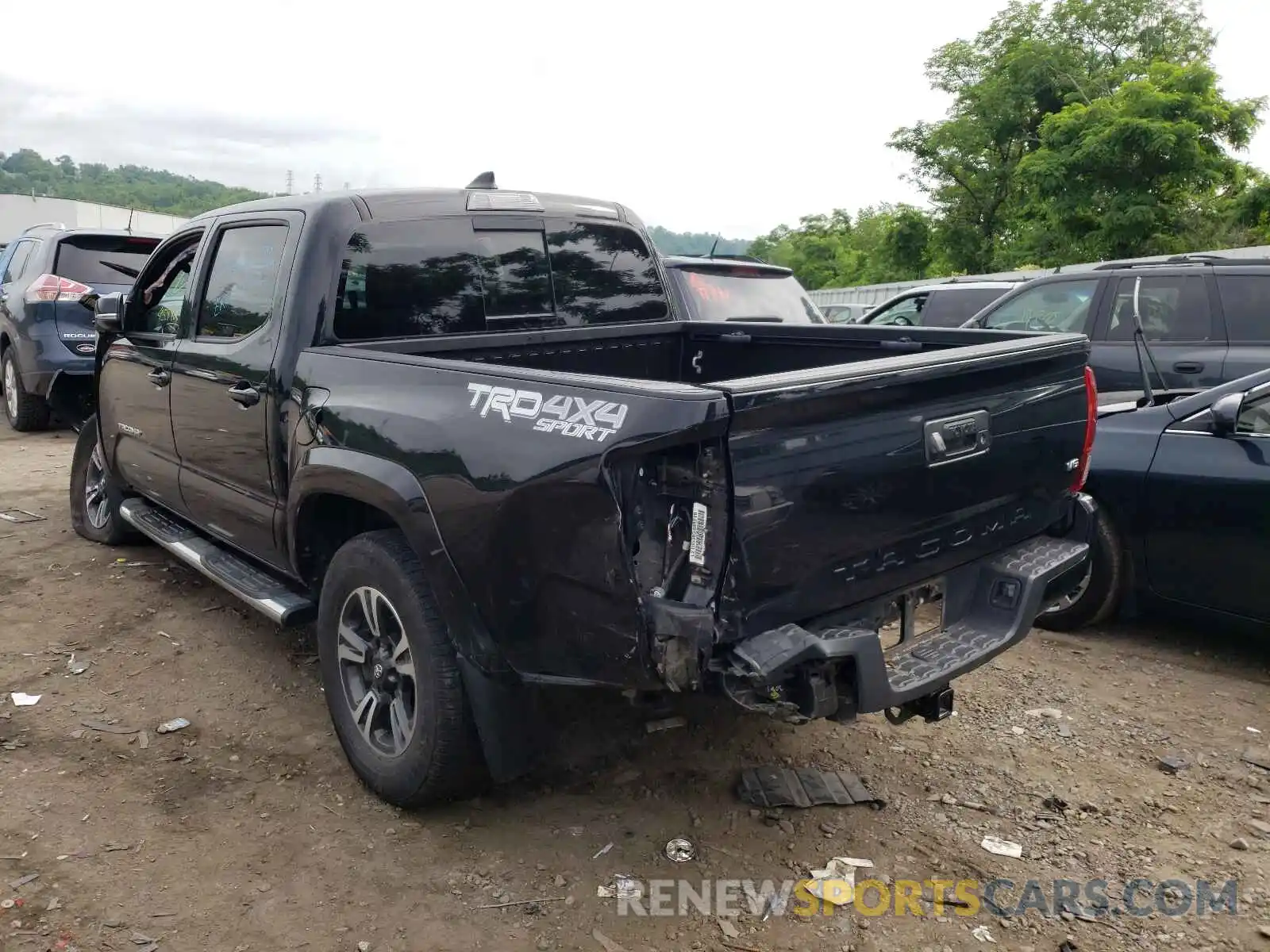 3 Photograph of a damaged car 3TMCZ5AN5KM209745 TOYOTA TACOMA 2019