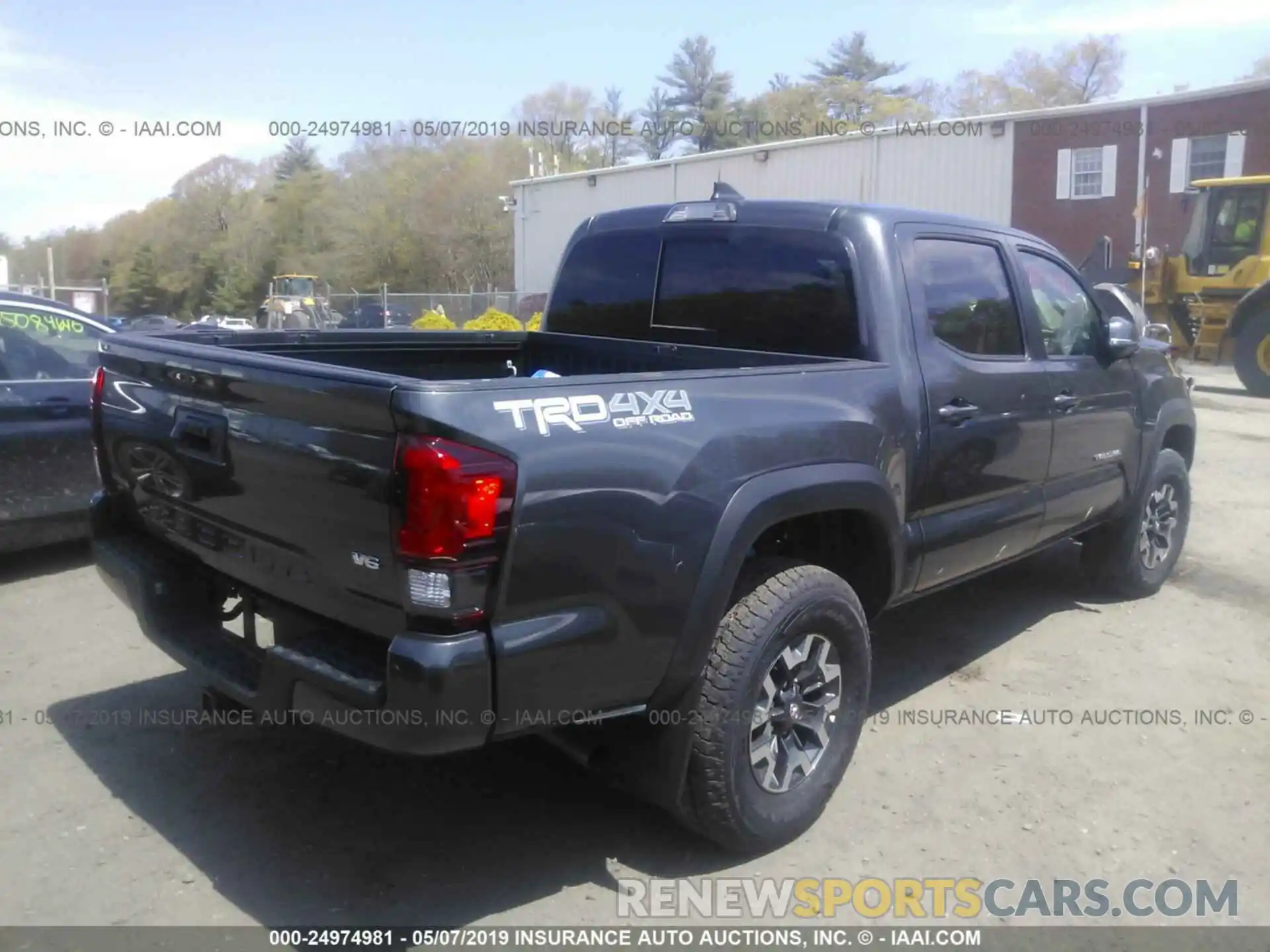 4 Photograph of a damaged car 3TMCZ5AN5KM212936 TOYOTA TACOMA 2019