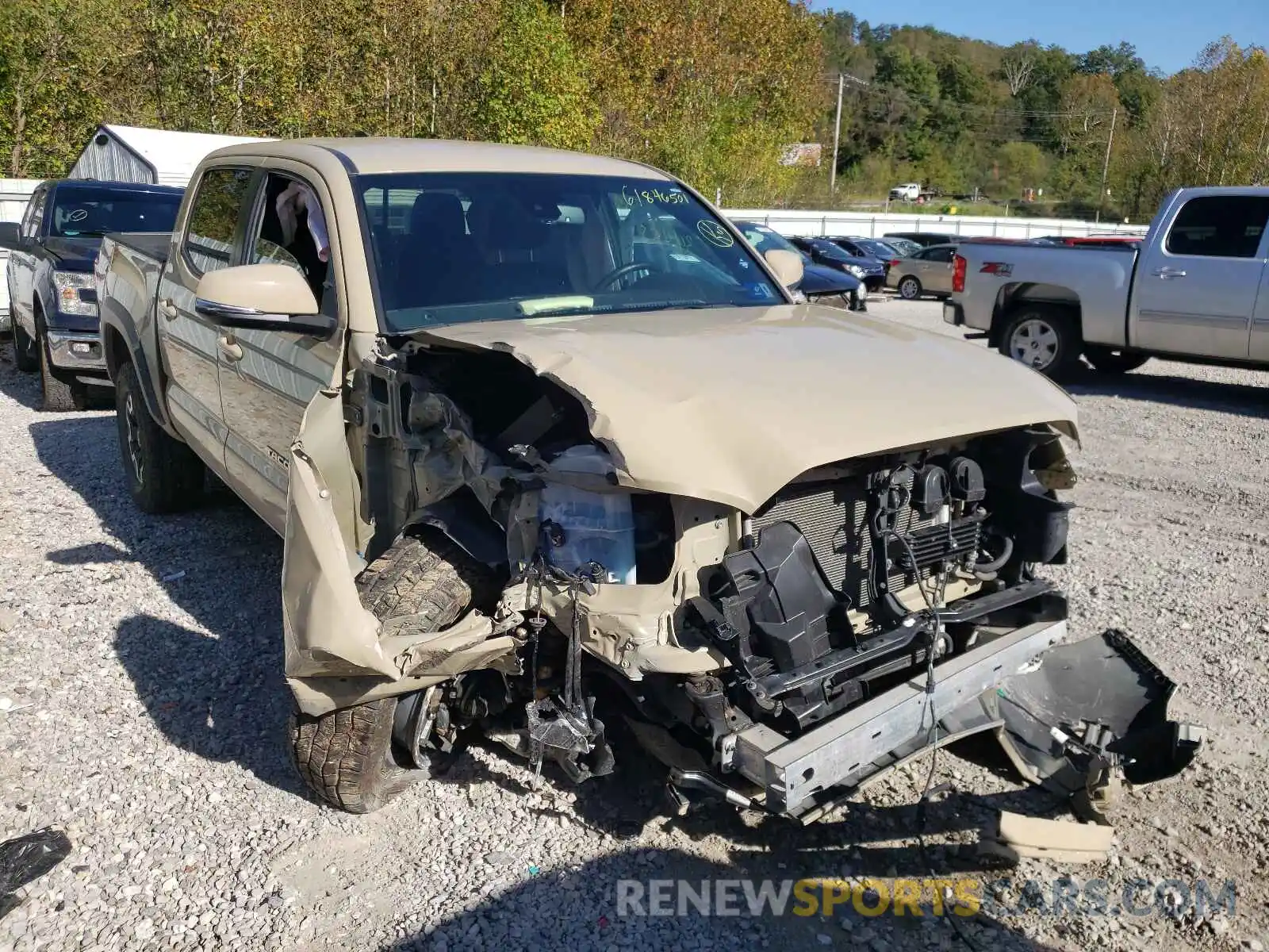 1 Фотография поврежденного автомобиля 3TMCZ5AN5KM213617 TOYOTA TACOMA 2019