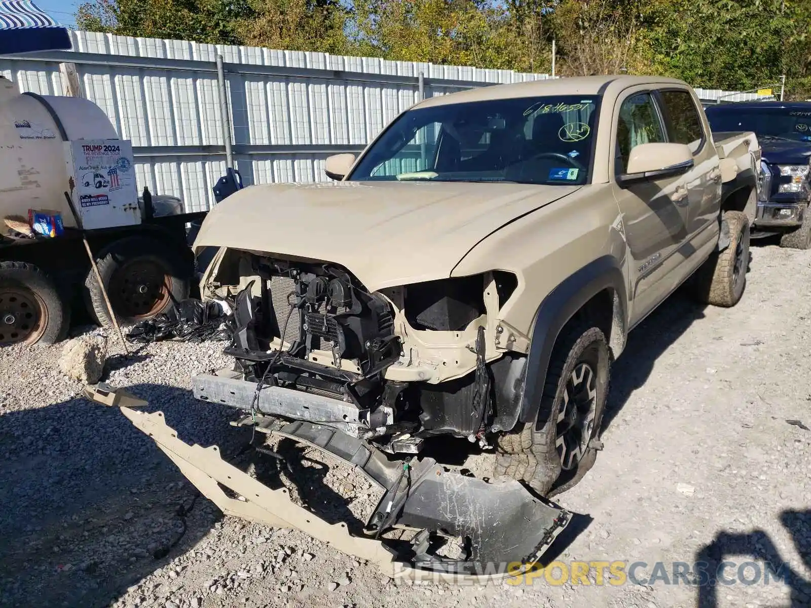 2 Фотография поврежденного автомобиля 3TMCZ5AN5KM213617 TOYOTA TACOMA 2019