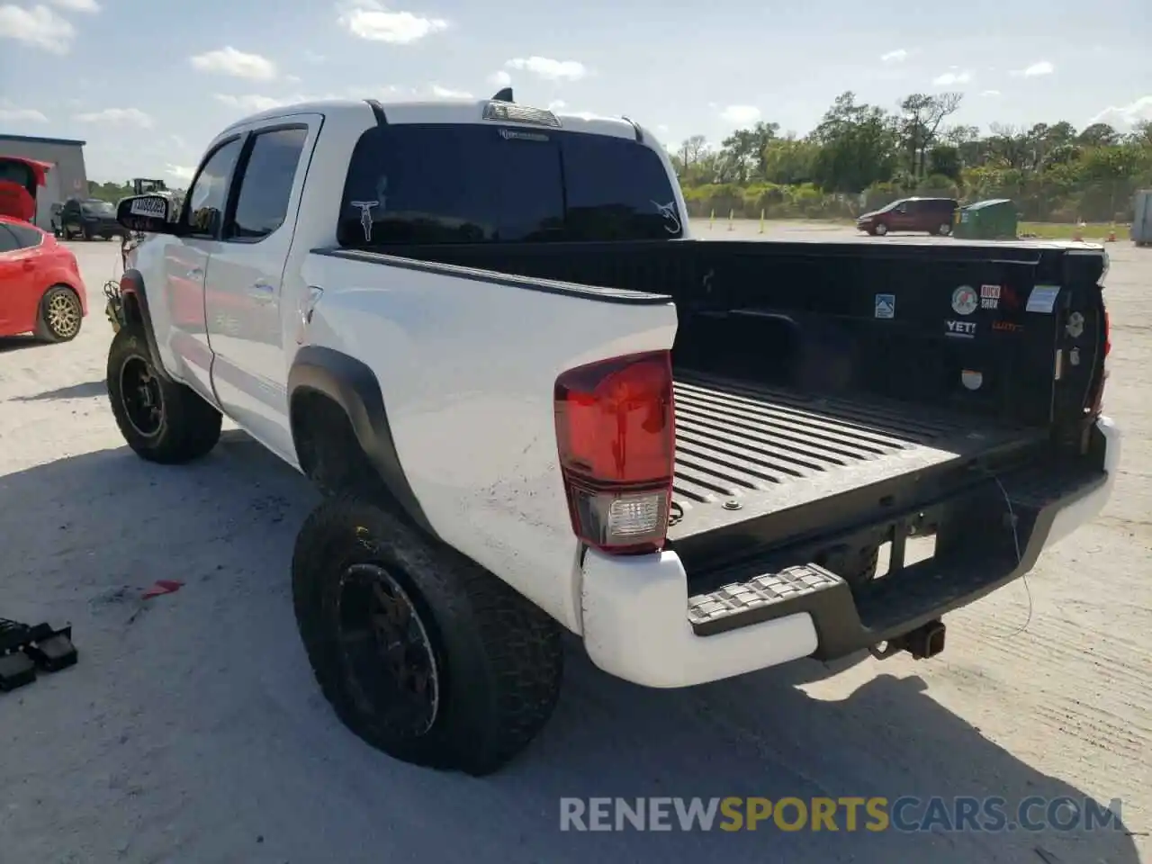 3 Photograph of a damaged car 3TMCZ5AN5KM216744 TOYOTA TACOMA 2019