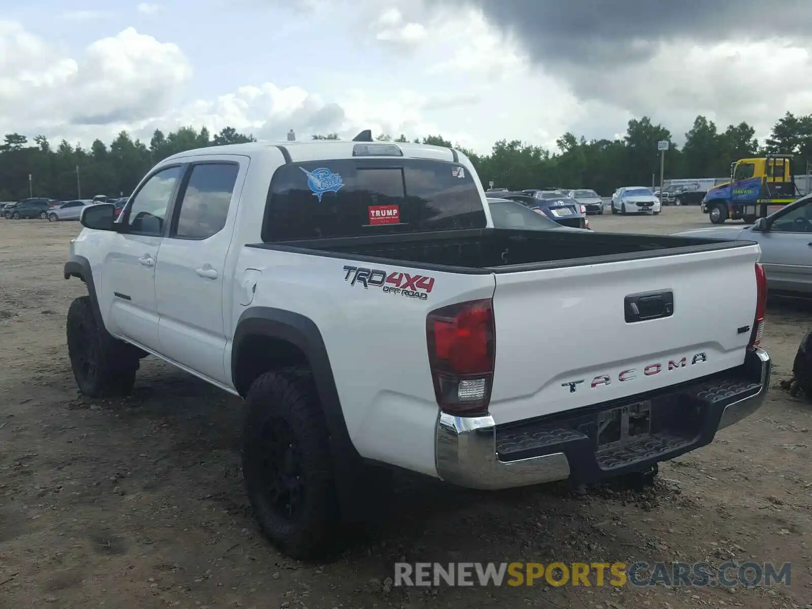 3 Photograph of a damaged car 3TMCZ5AN5KM219420 TOYOTA TACOMA 2019