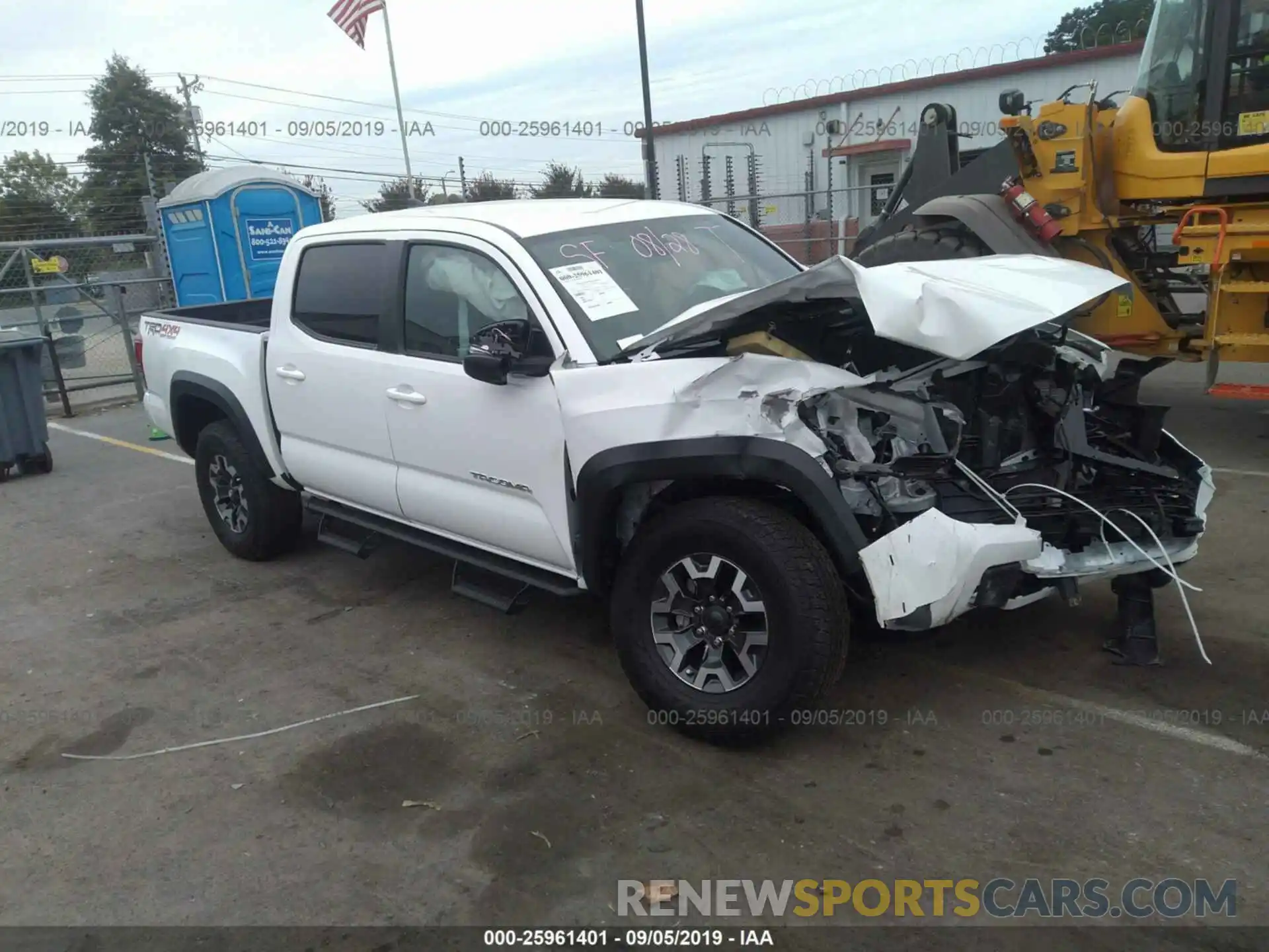 1 Photograph of a damaged car 3TMCZ5AN5KM220972 TOYOTA TACOMA 2019