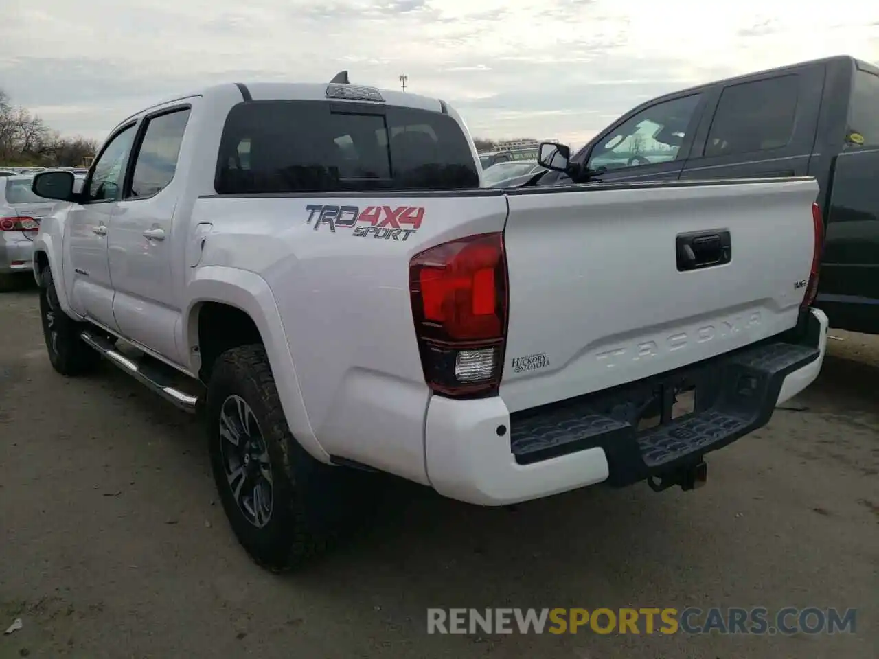 3 Photograph of a damaged car 3TMCZ5AN5KM221314 TOYOTA TACOMA 2019