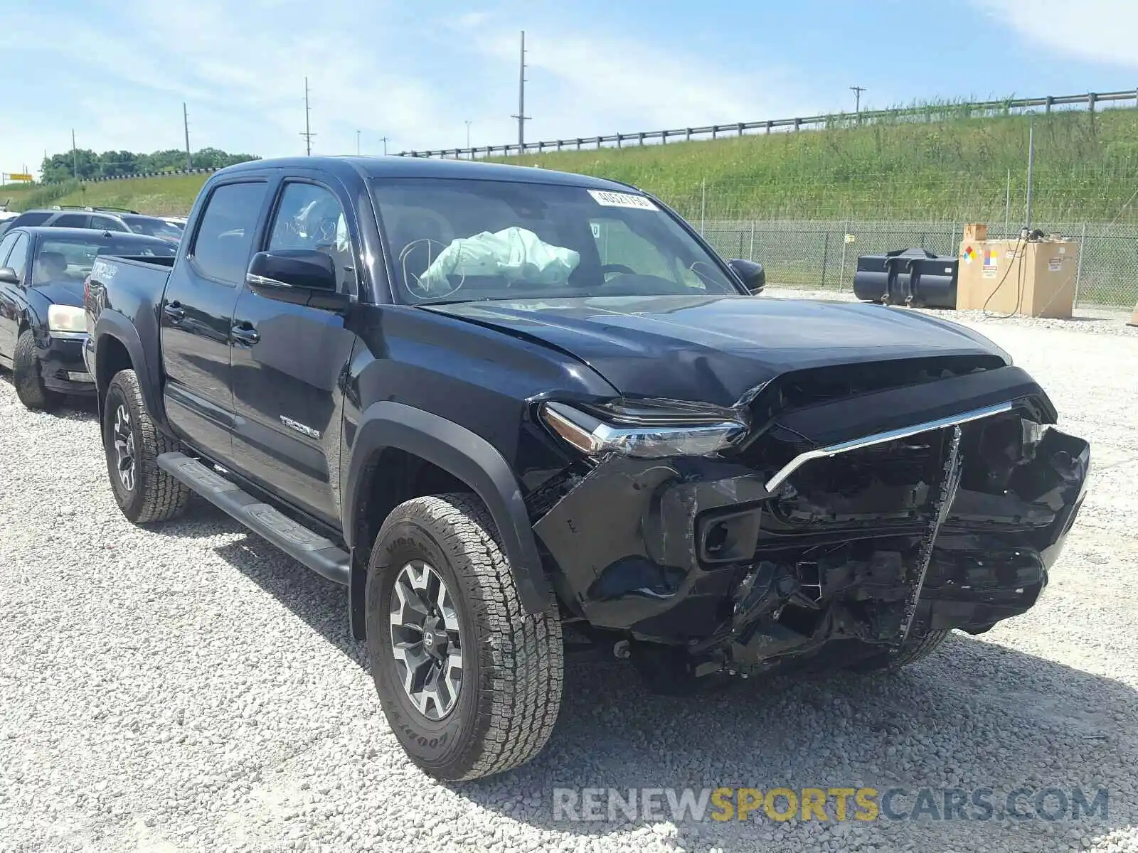 1 Photograph of a damaged car 3TMCZ5AN5KM229025 TOYOTA TACOMA 2019