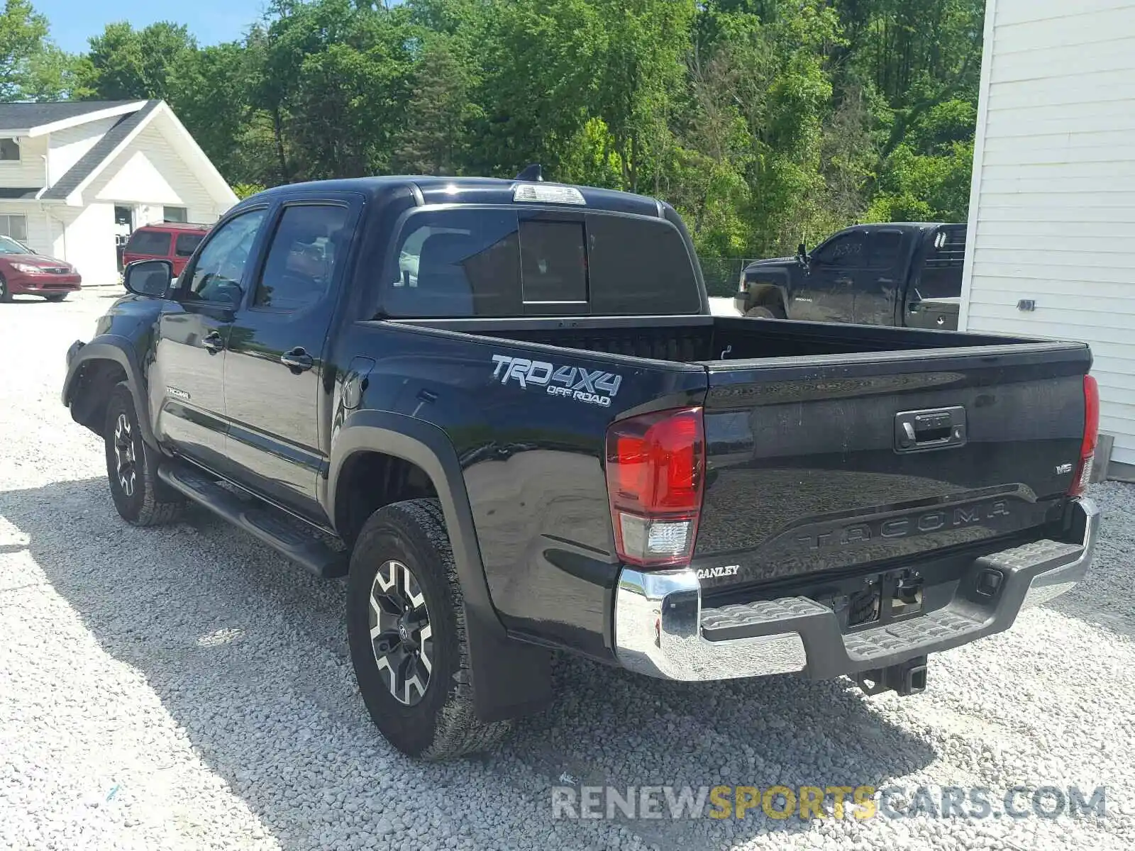 3 Photograph of a damaged car 3TMCZ5AN5KM229025 TOYOTA TACOMA 2019