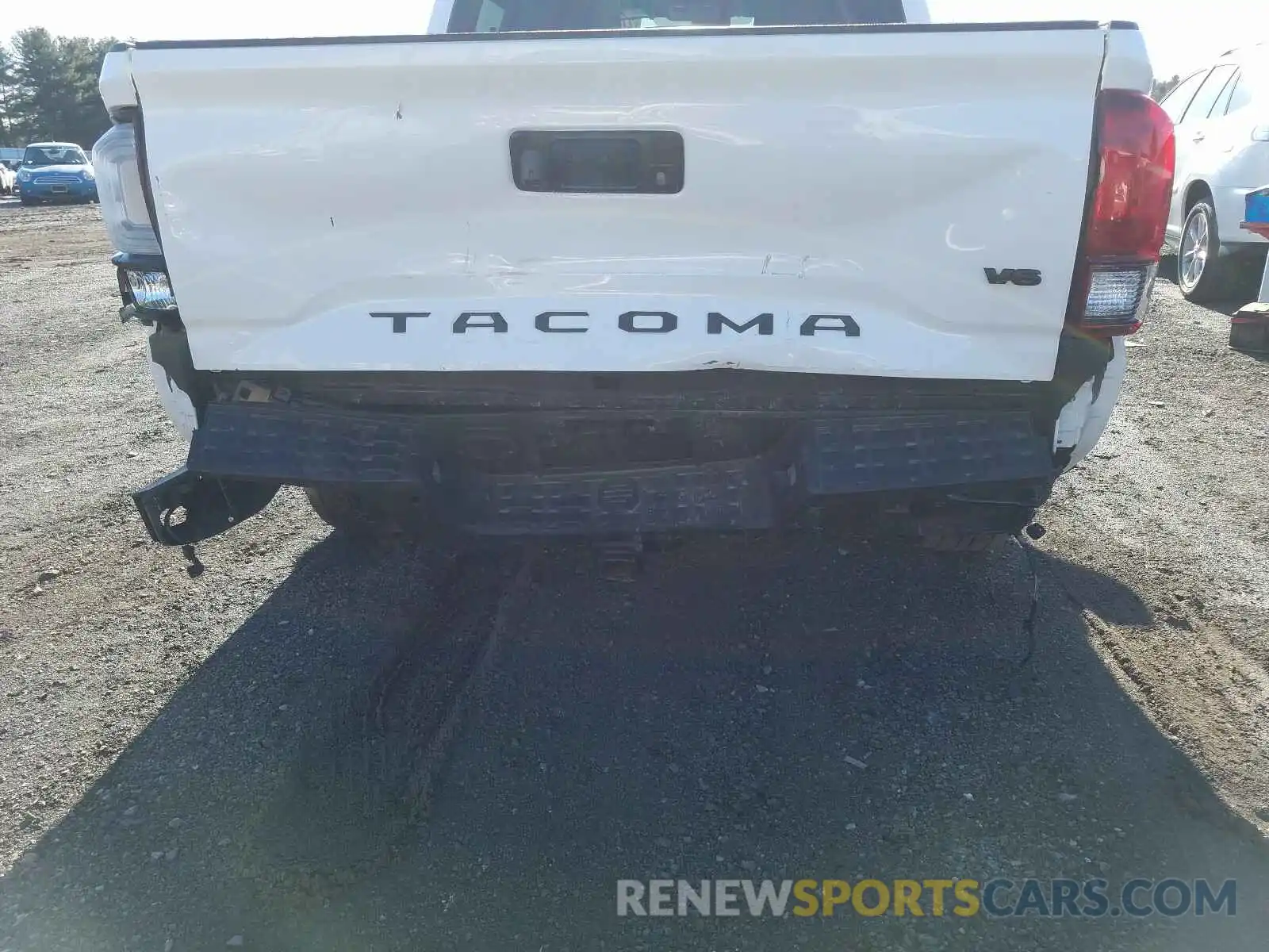 9 Photograph of a damaged car 3TMCZ5AN5KM230949 TOYOTA TACOMA 2019