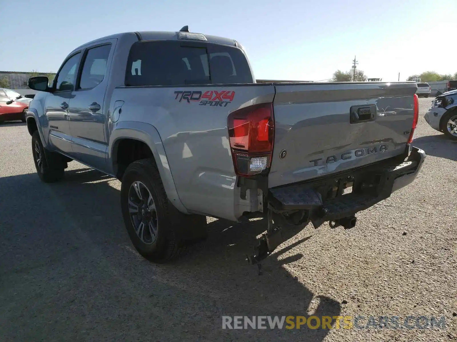 3 Photograph of a damaged car 3TMCZ5AN5KM233379 TOYOTA TACOMA 2019