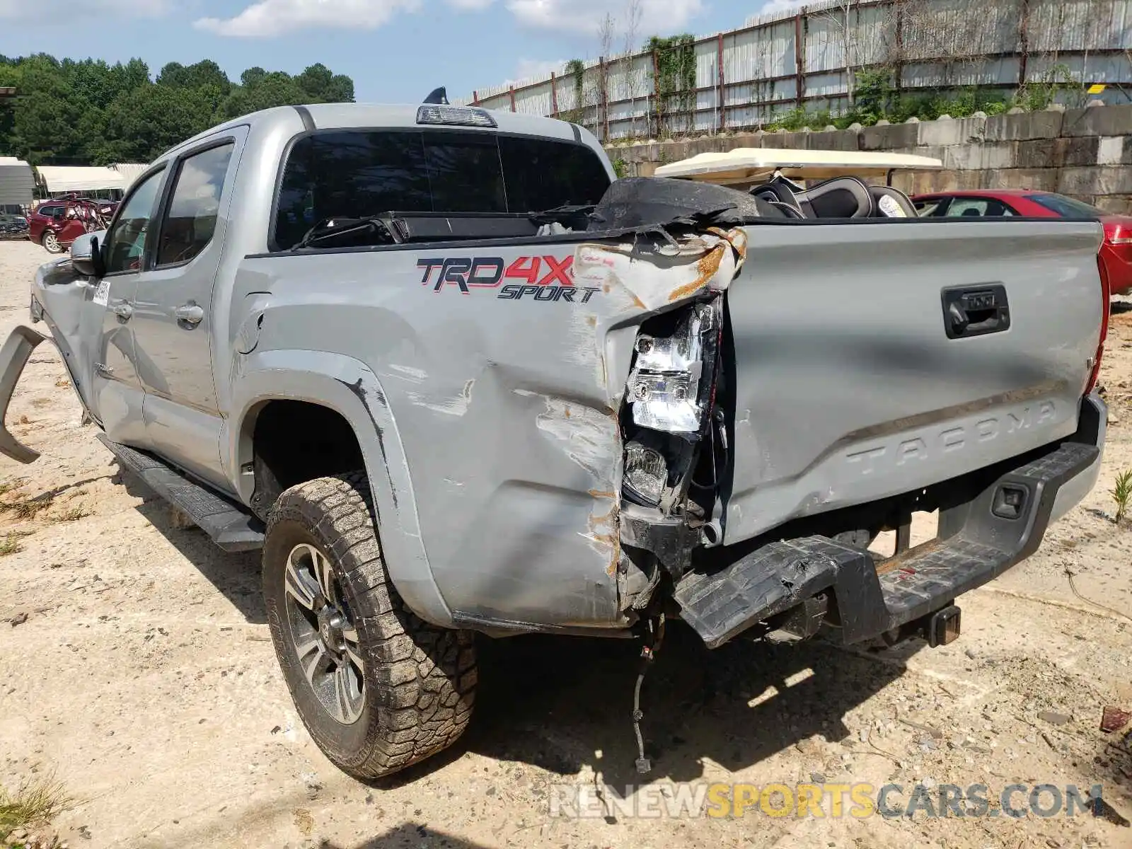 3 Photograph of a damaged car 3TMCZ5AN5KM234015 TOYOTA TACOMA 2019