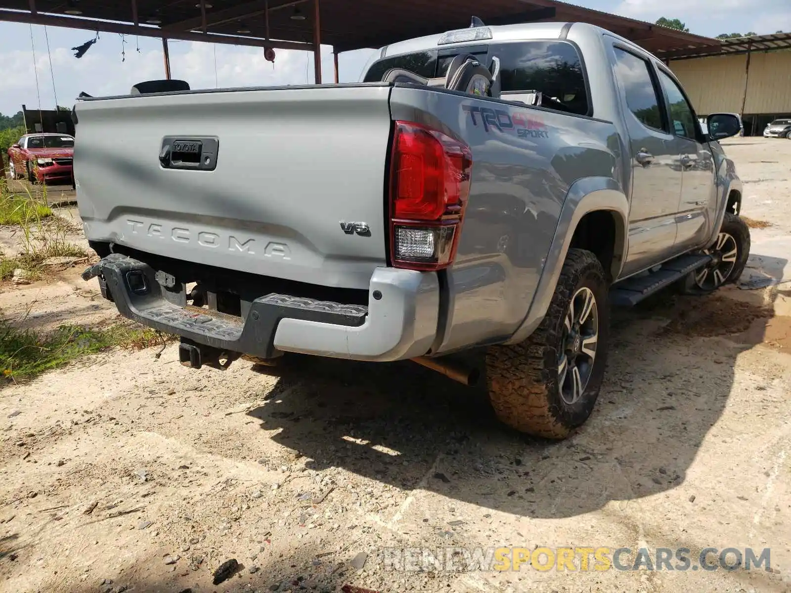 4 Photograph of a damaged car 3TMCZ5AN5KM234015 TOYOTA TACOMA 2019