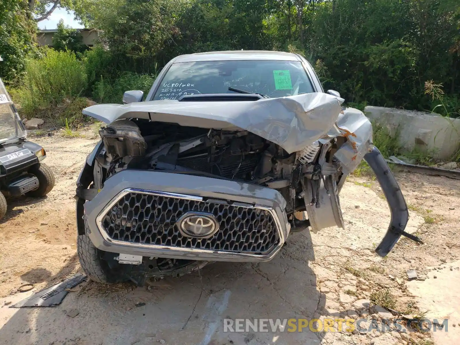 9 Photograph of a damaged car 3TMCZ5AN5KM234015 TOYOTA TACOMA 2019