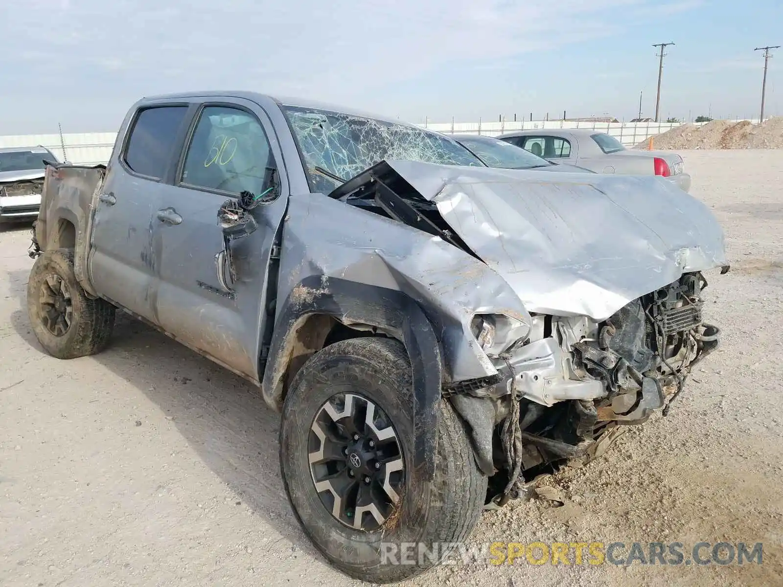 1 Photograph of a damaged car 3TMCZ5AN5KM235083 TOYOTA TACOMA 2019