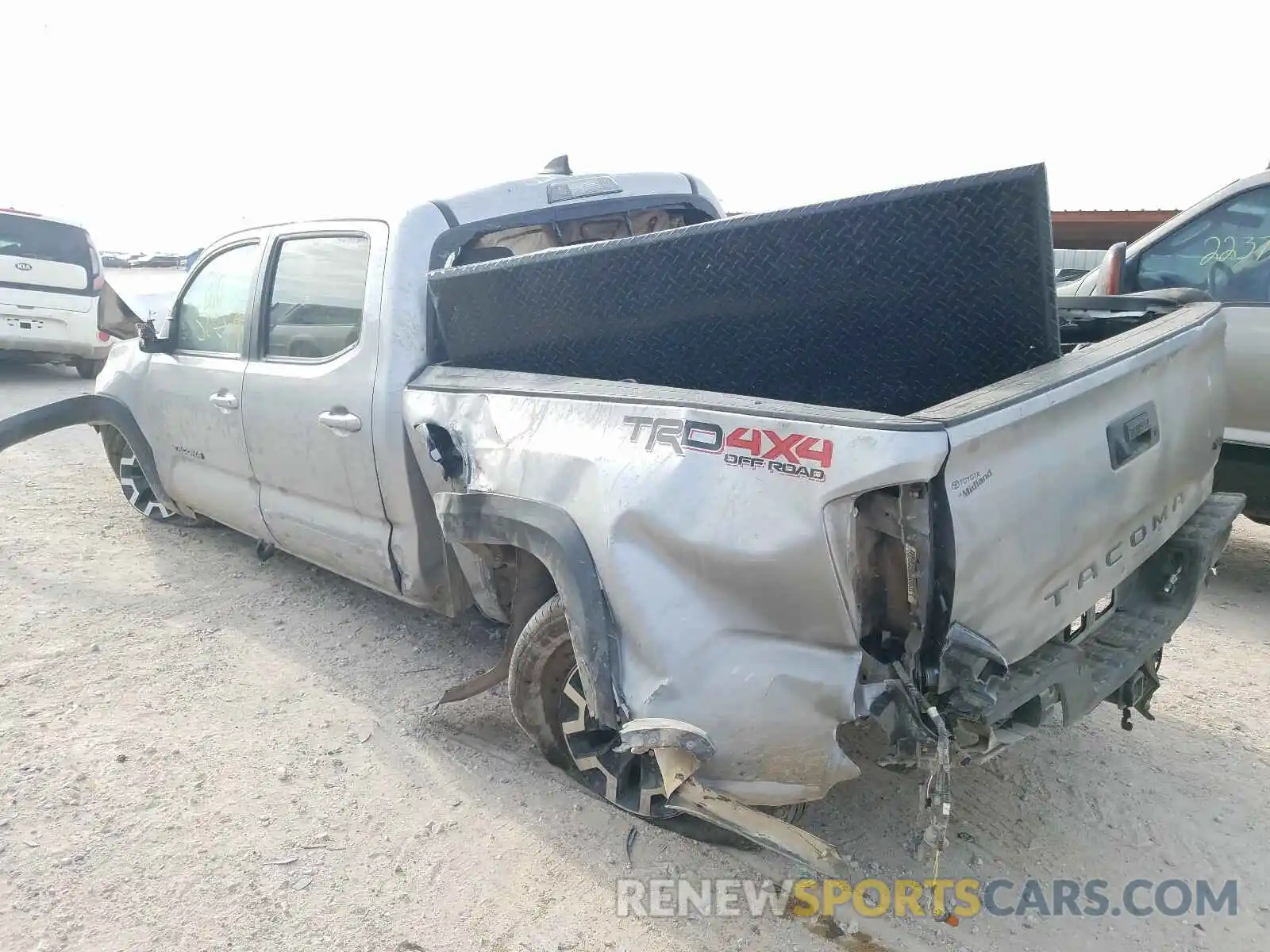 3 Photograph of a damaged car 3TMCZ5AN5KM235083 TOYOTA TACOMA 2019