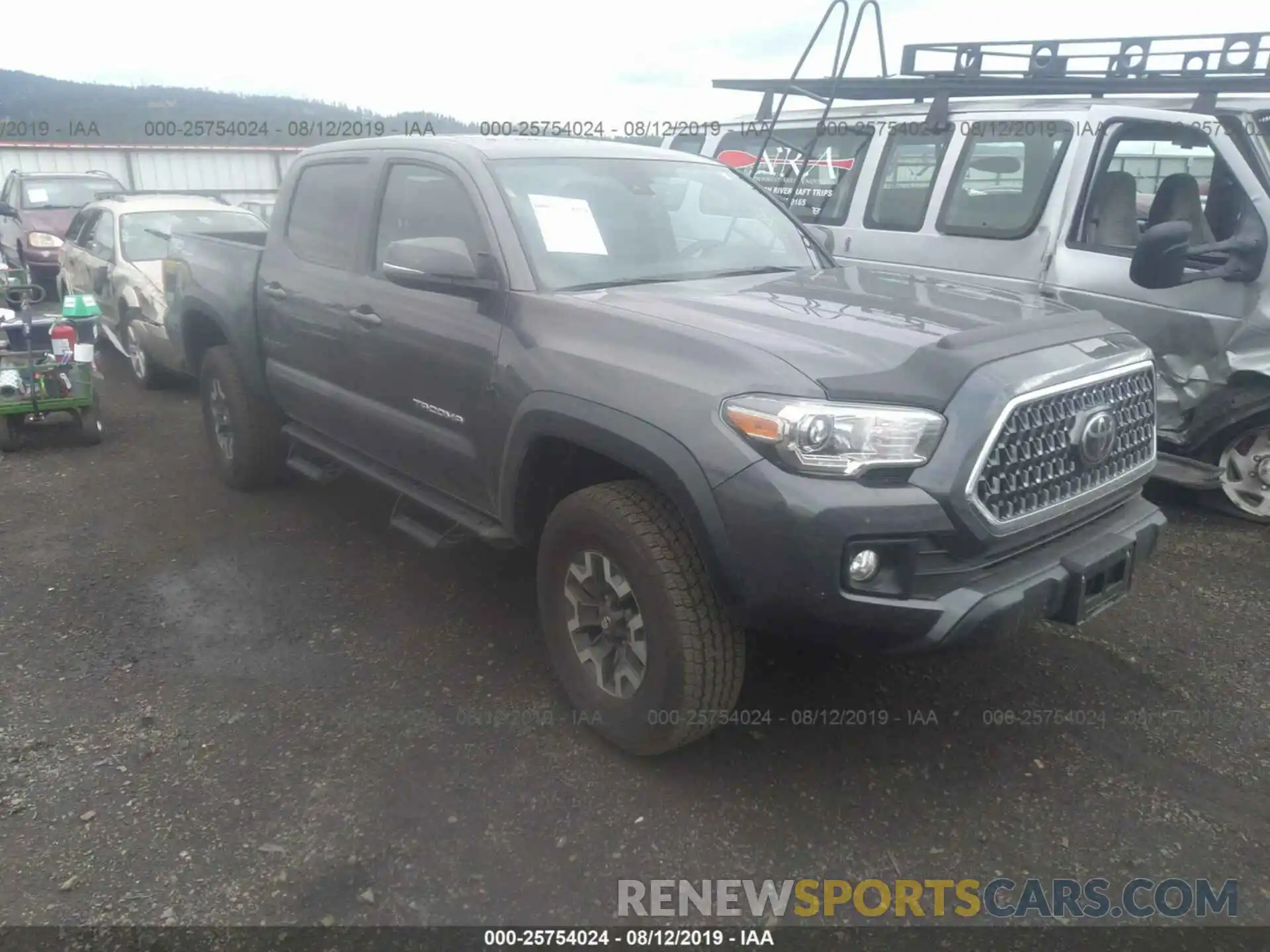 1 Photograph of a damaged car 3TMCZ5AN5KM236041 TOYOTA TACOMA 2019