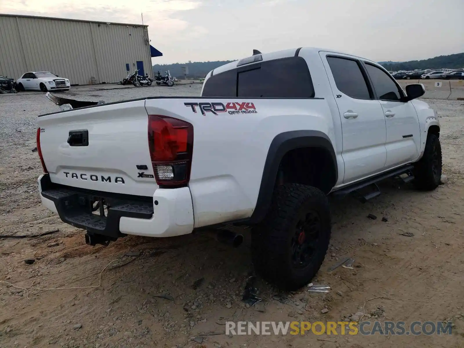 4 Photograph of a damaged car 3TMCZ5AN5KM236413 TOYOTA TACOMA 2019