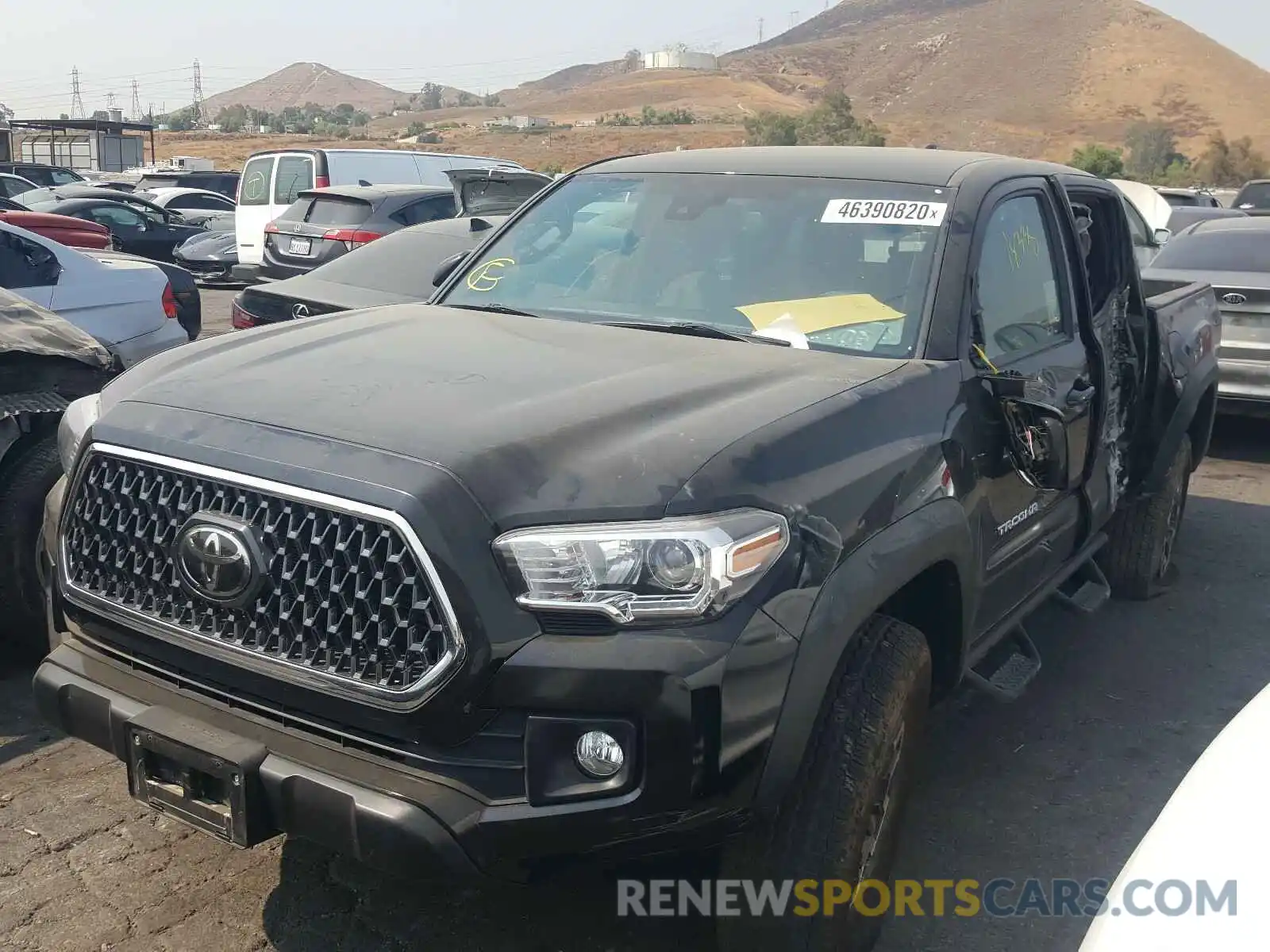 2 Photograph of a damaged car 3TMCZ5AN5KM236525 TOYOTA TACOMA 2019