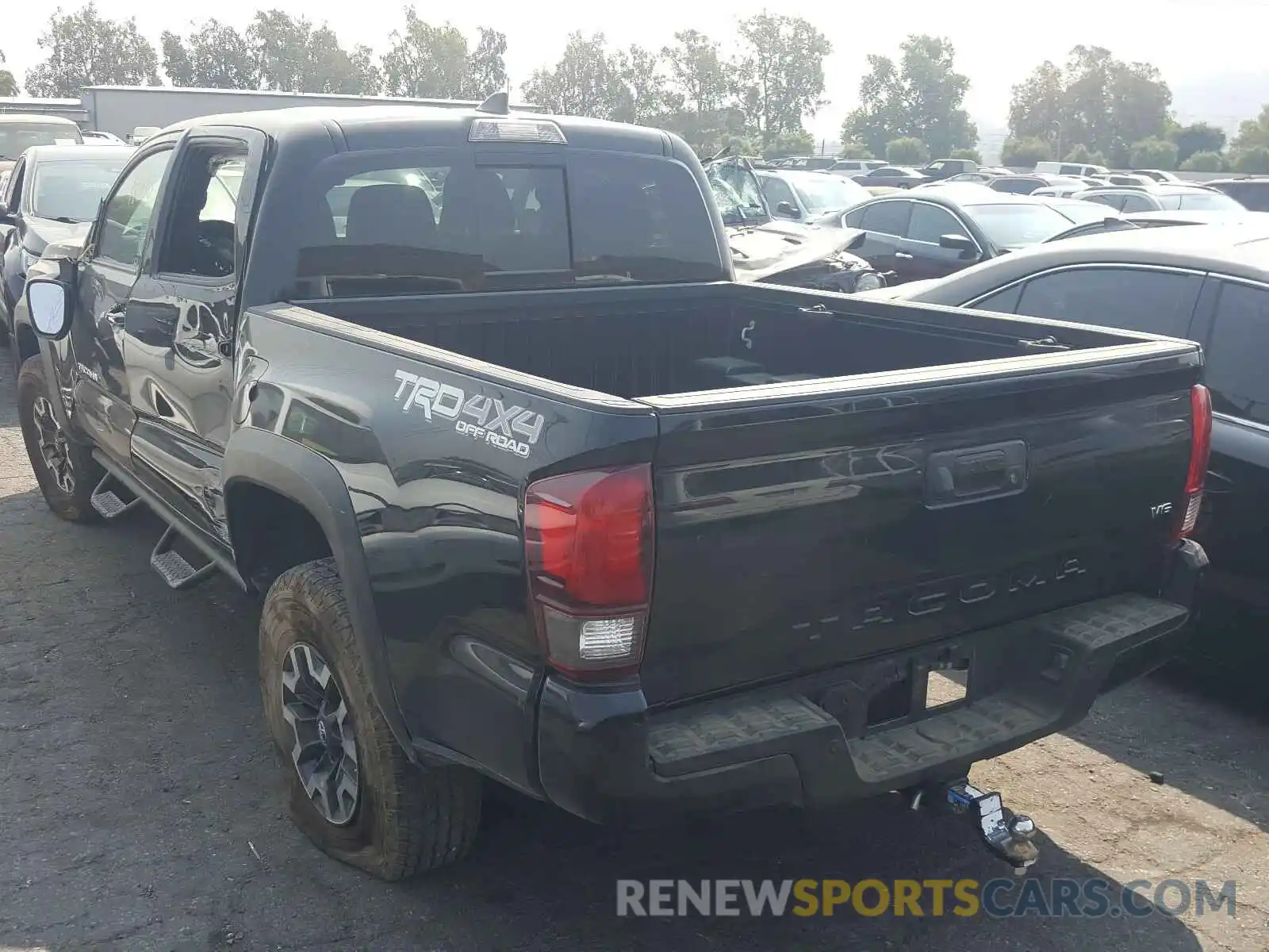 3 Photograph of a damaged car 3TMCZ5AN5KM236525 TOYOTA TACOMA 2019