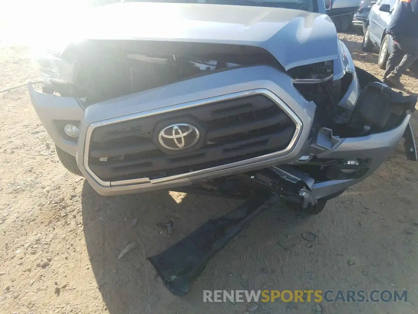 9 Photograph of a damaged car 3TMCZ5AN5KM238081 TOYOTA TACOMA 2019