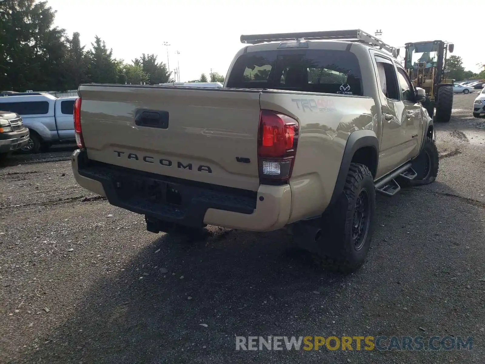 4 Photograph of a damaged car 3TMCZ5AN5KM242812 TOYOTA TACOMA 2019