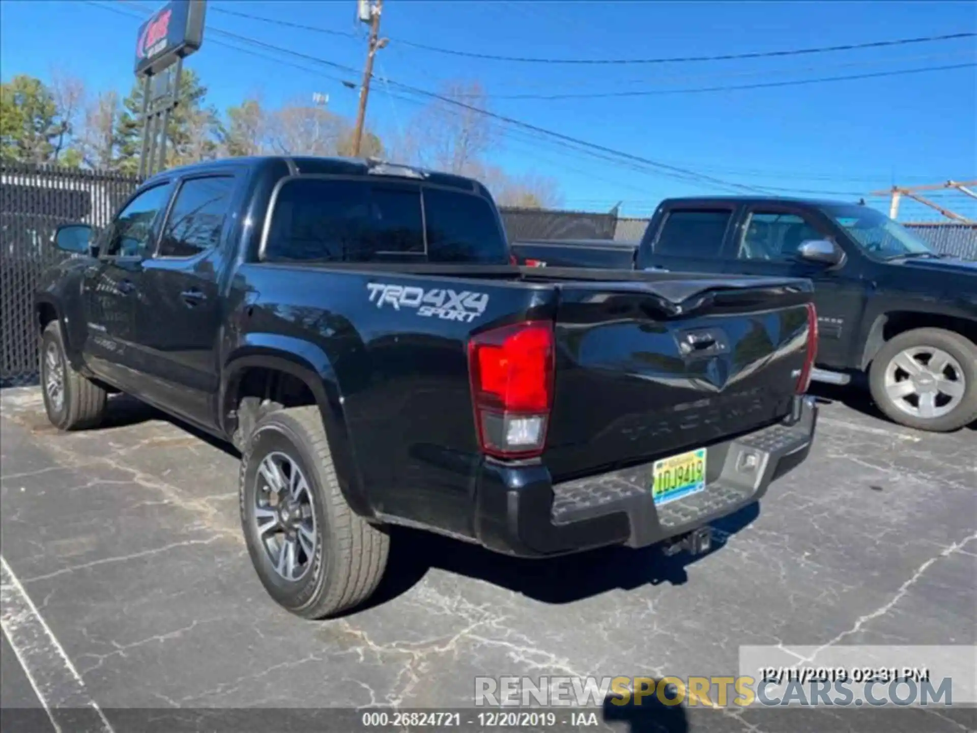 1 Photograph of a damaged car 3TMCZ5AN5KM248948 TOYOTA TACOMA 2019