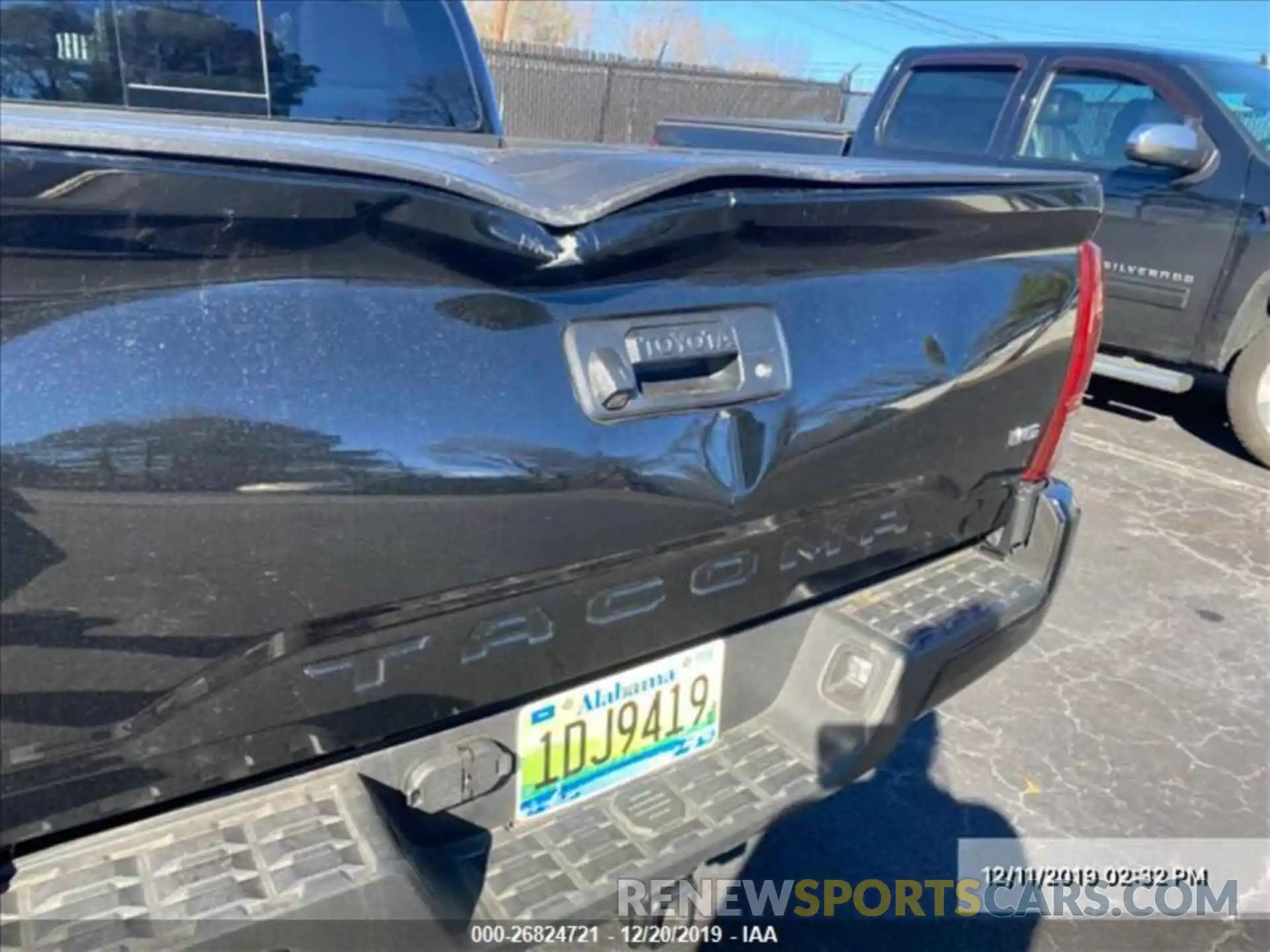 4 Photograph of a damaged car 3TMCZ5AN5KM248948 TOYOTA TACOMA 2019