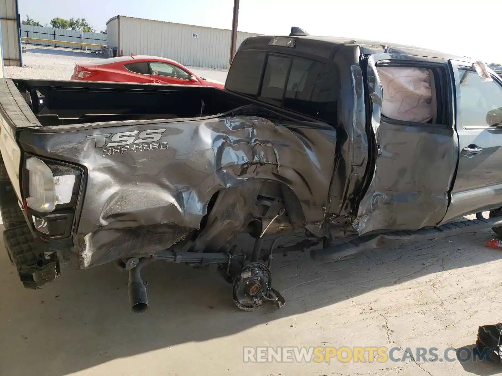 9 Photograph of a damaged car 3TMCZ5AN5KM249162 TOYOTA TACOMA 2019