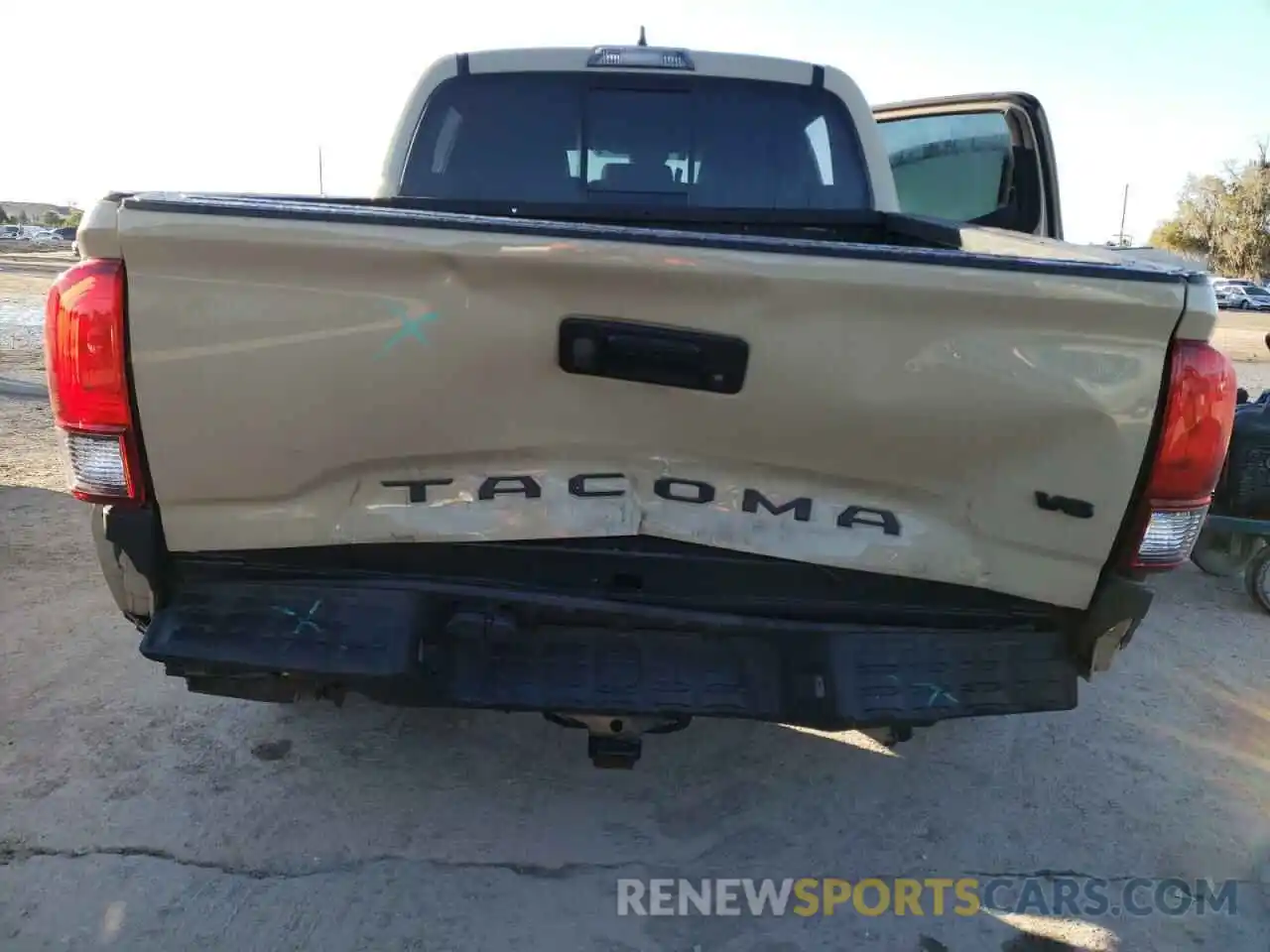 9 Photograph of a damaged car 3TMCZ5AN5KM251249 TOYOTA TACOMA 2019