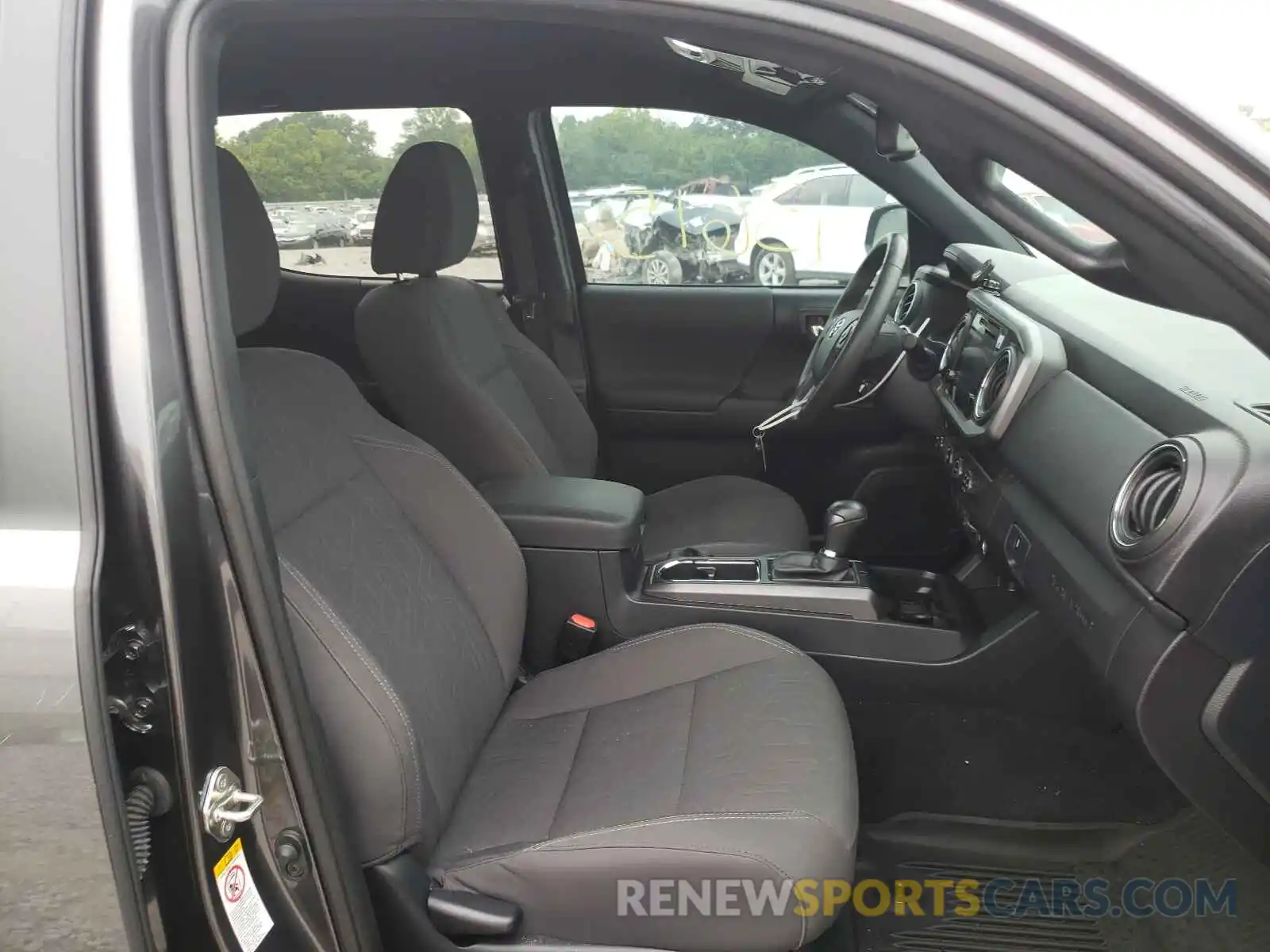 5 Photograph of a damaged car 3TMCZ5AN5KM251557 TOYOTA TACOMA 2019