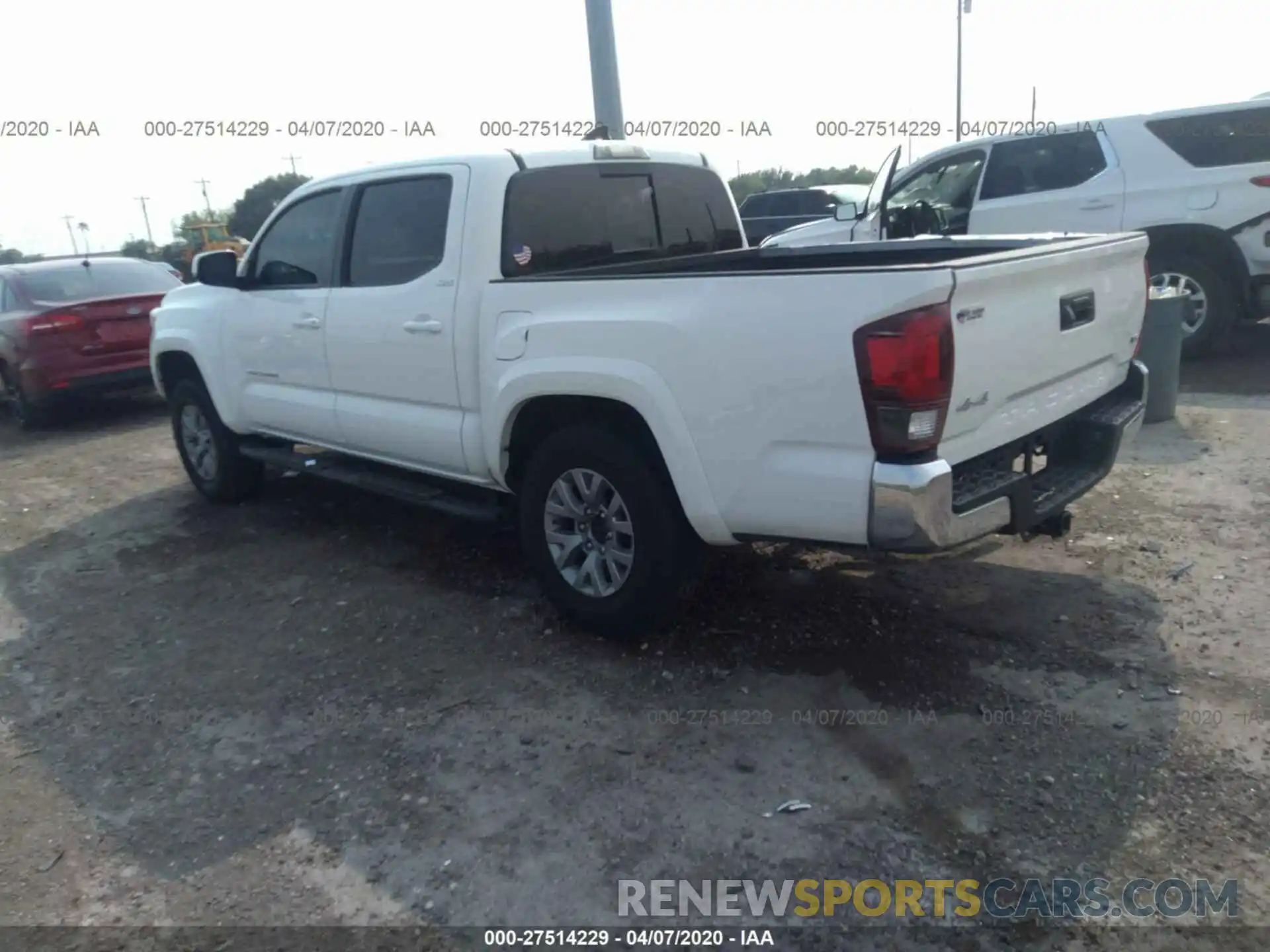 3 Фотография поврежденного автомобиля 3TMCZ5AN5KM253101 TOYOTA TACOMA 2019