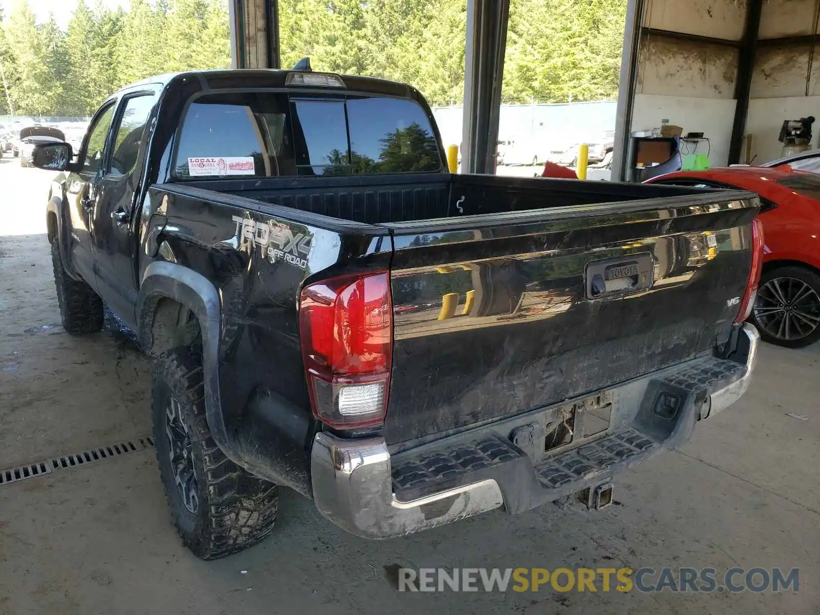 3 Photograph of a damaged car 3TMCZ5AN5KM255219 TOYOTA TACOMA 2019