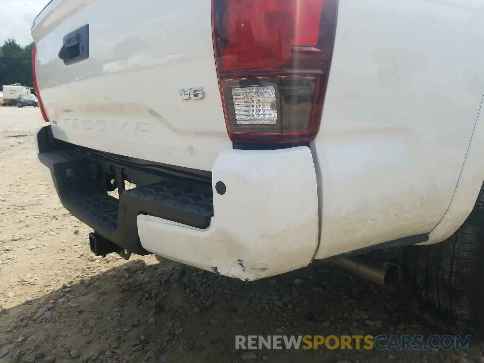 9 Photograph of a damaged car 3TMCZ5AN5KM255737 TOYOTA TACOMA 2019