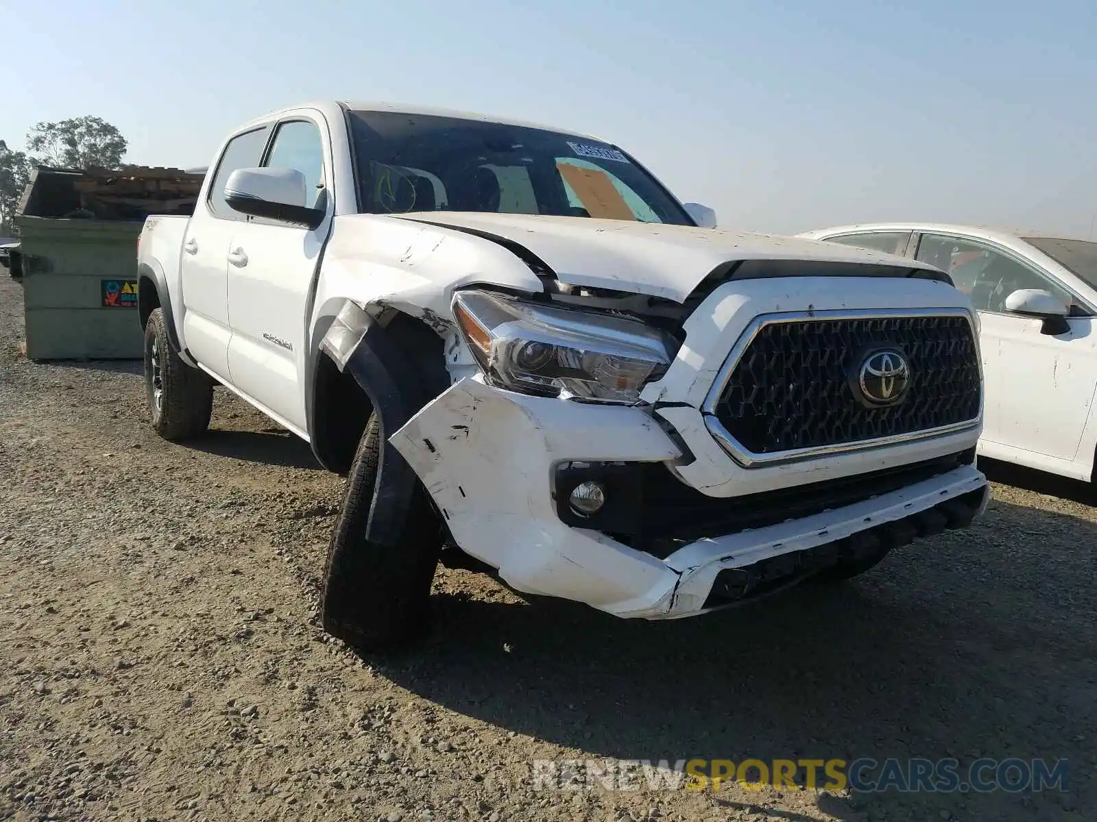 1 Photograph of a damaged car 3TMCZ5AN5KM255947 TOYOTA TACOMA 2019