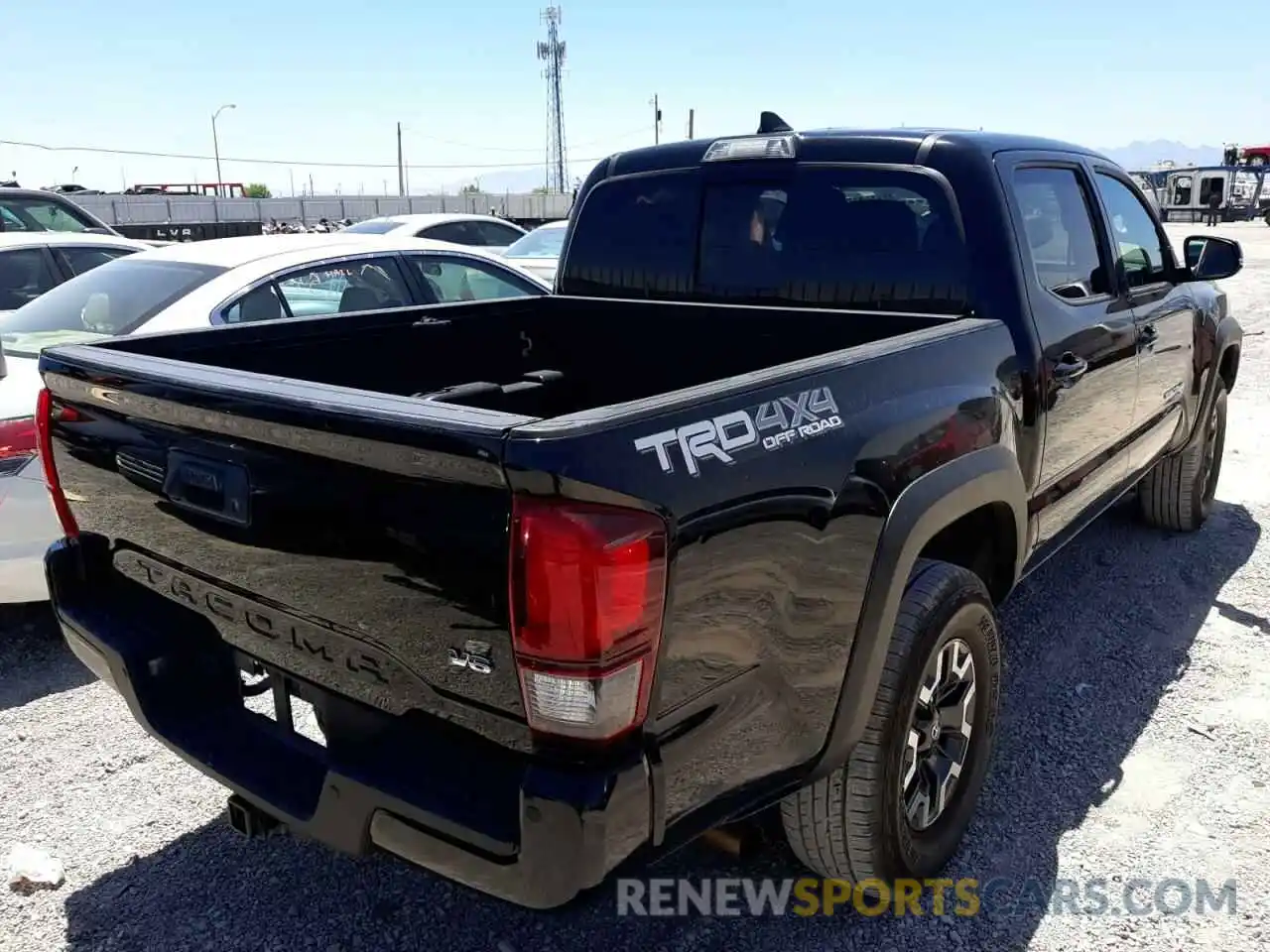 4 Фотография поврежденного автомобиля 3TMCZ5AN5KM256113 TOYOTA TACOMA 2019