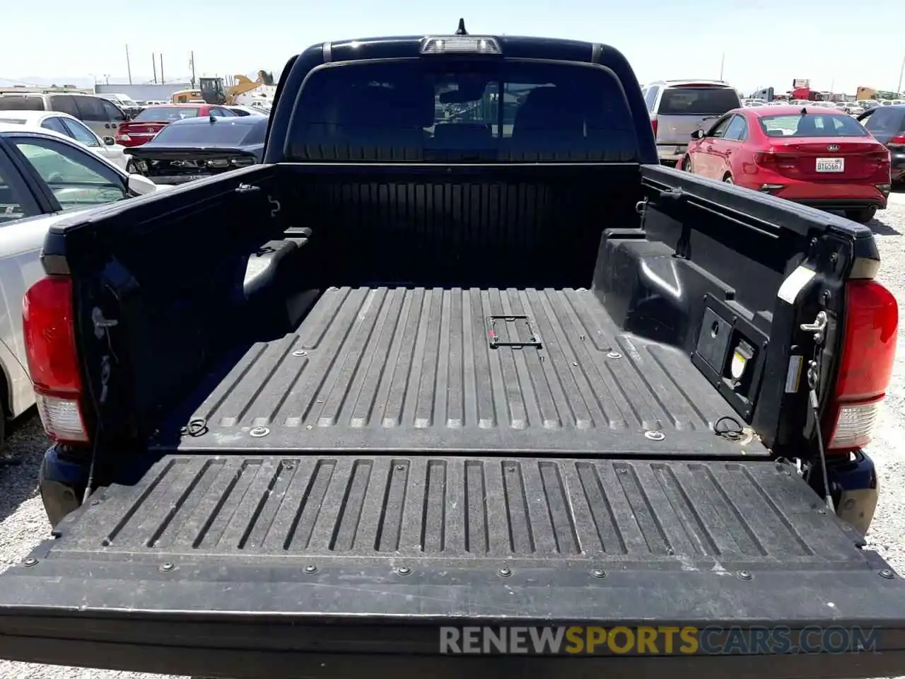 9 Photograph of a damaged car 3TMCZ5AN5KM256113 TOYOTA TACOMA 2019