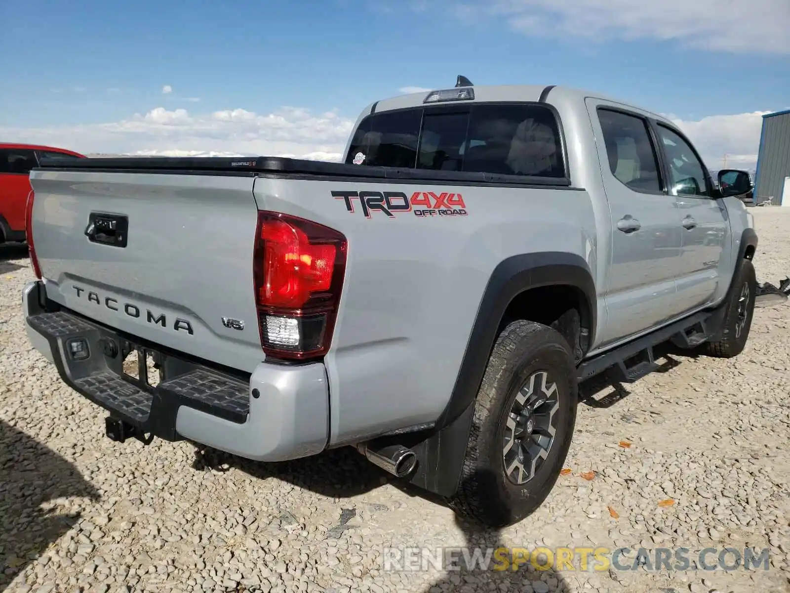 4 Photograph of a damaged car 3TMCZ5AN5KM258752 TOYOTA TACOMA 2019