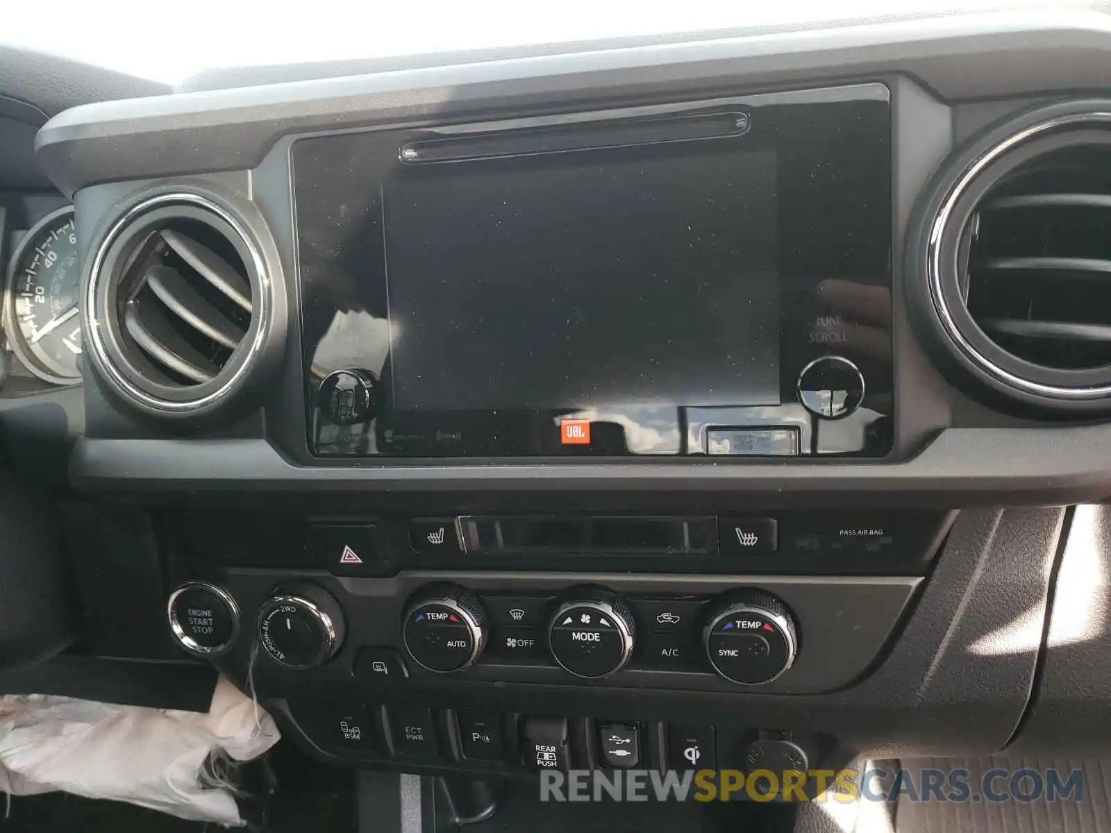 9 Photograph of a damaged car 3TMCZ5AN5KM258752 TOYOTA TACOMA 2019