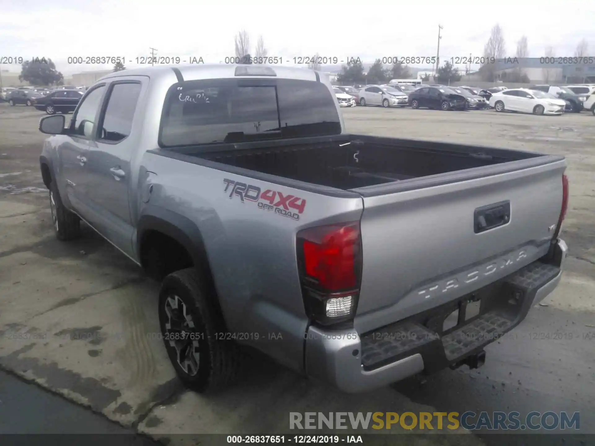 3 Photograph of a damaged car 3TMCZ5AN5KM258816 TOYOTA TACOMA 2019