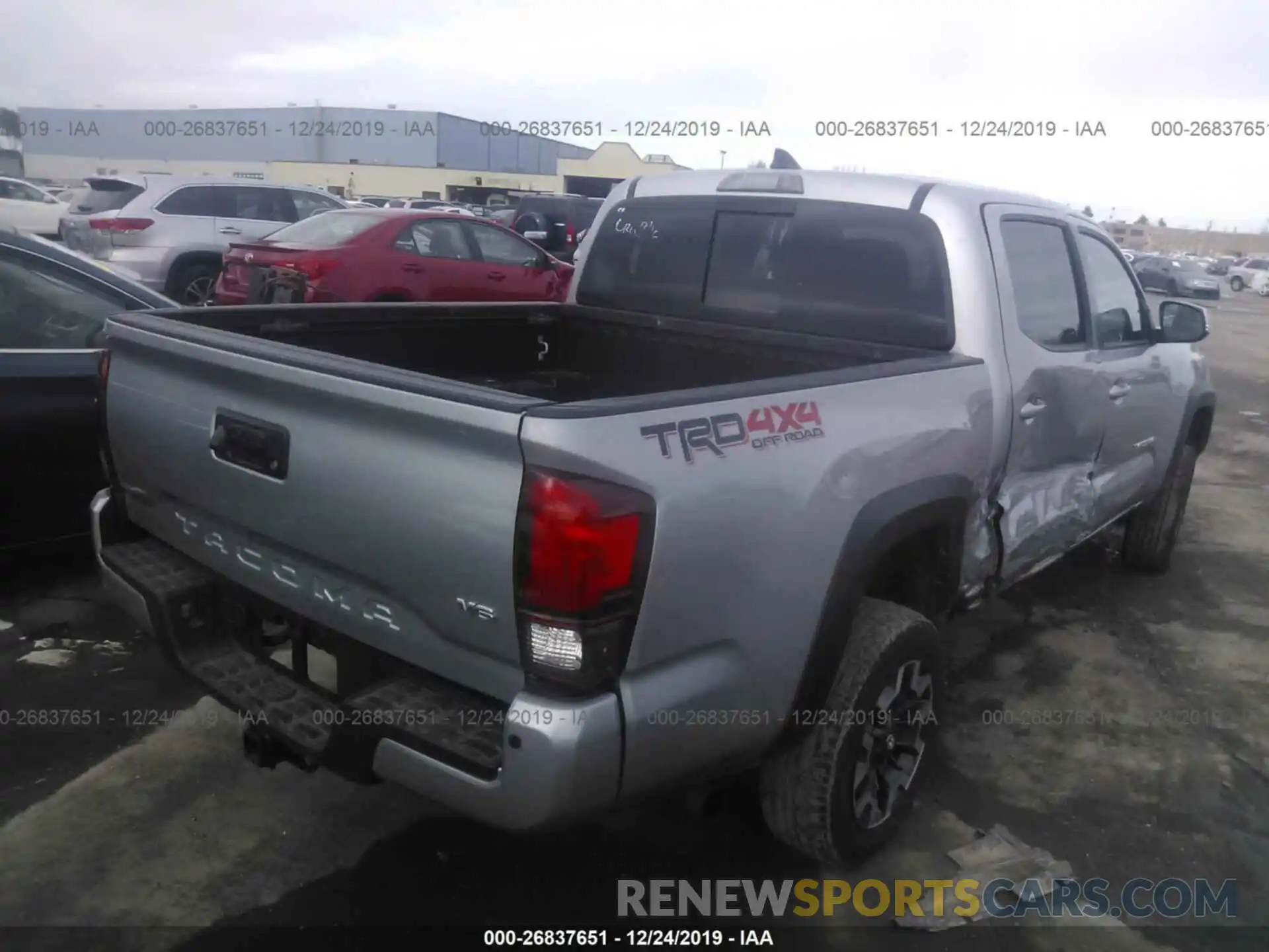 4 Photograph of a damaged car 3TMCZ5AN5KM258816 TOYOTA TACOMA 2019