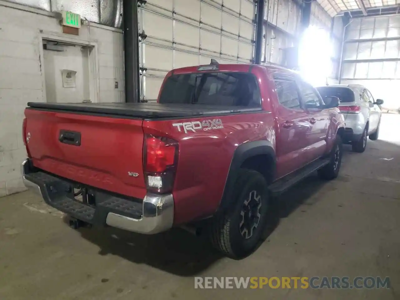 4 Photograph of a damaged car 3TMCZ5AN5KM258976 TOYOTA TACOMA 2019